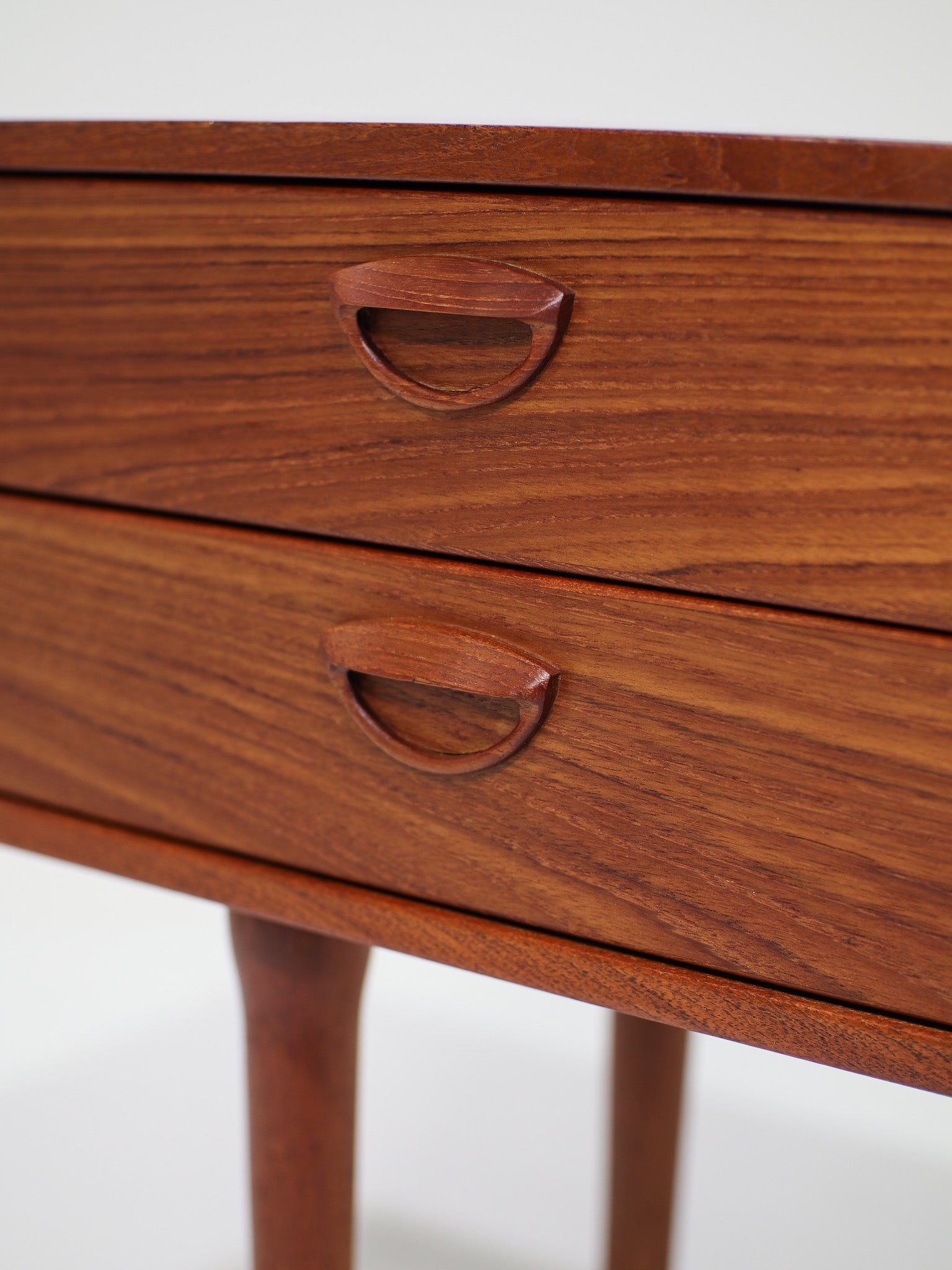 Kai_Kristiansen_teak_chest_of_drawers,_Danish_1960s