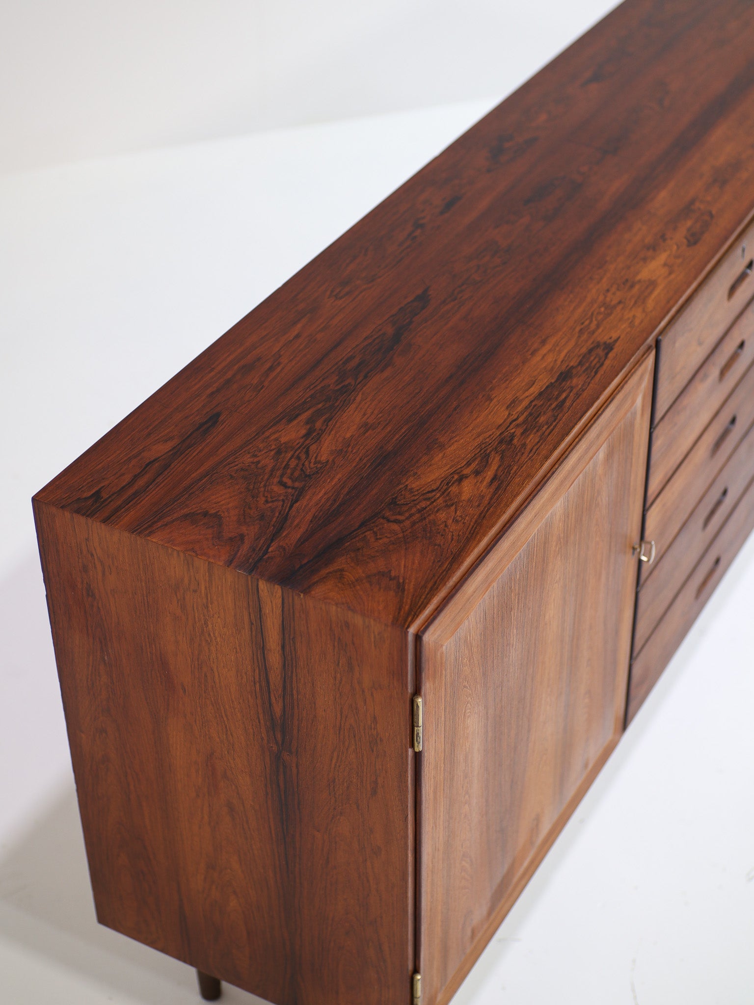Kai_Winding_sideboard_rosewood_vintage_Danish_1960s