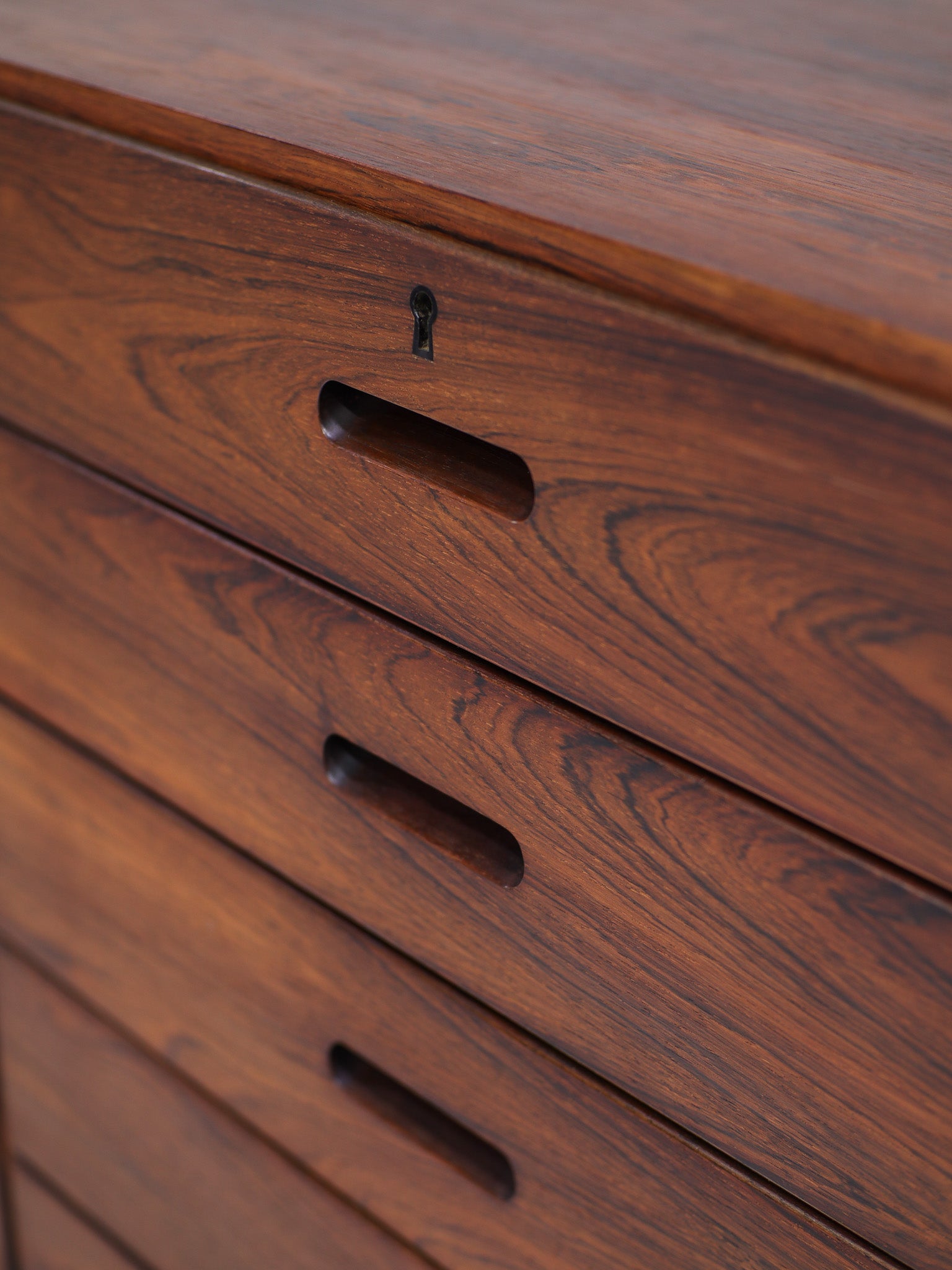 Kai_Winding_sideboard_rosewood_vintage_Danish_1960s
