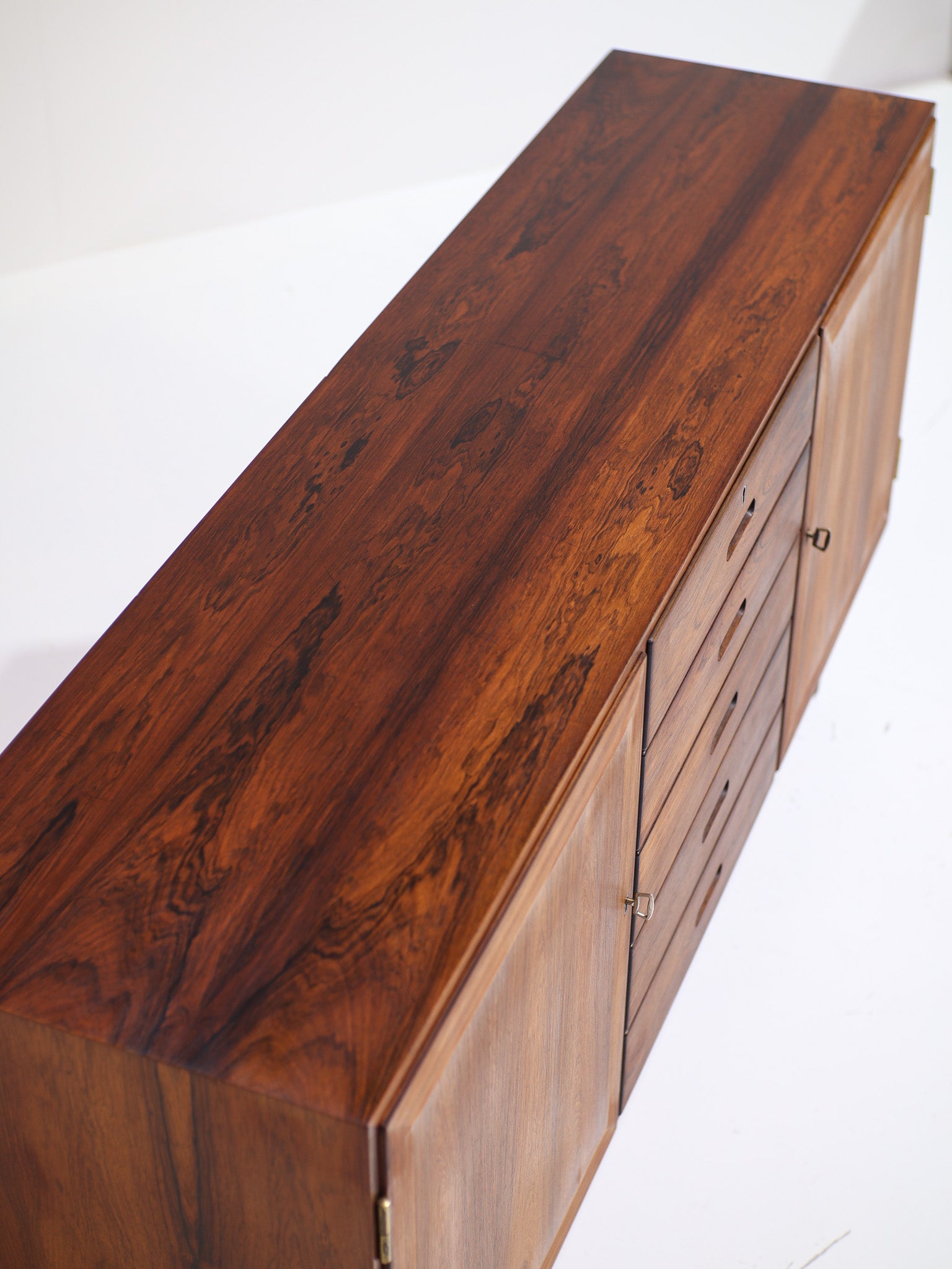 Kai_Winding_sideboard_rosewood_vintage_Danish_1960s