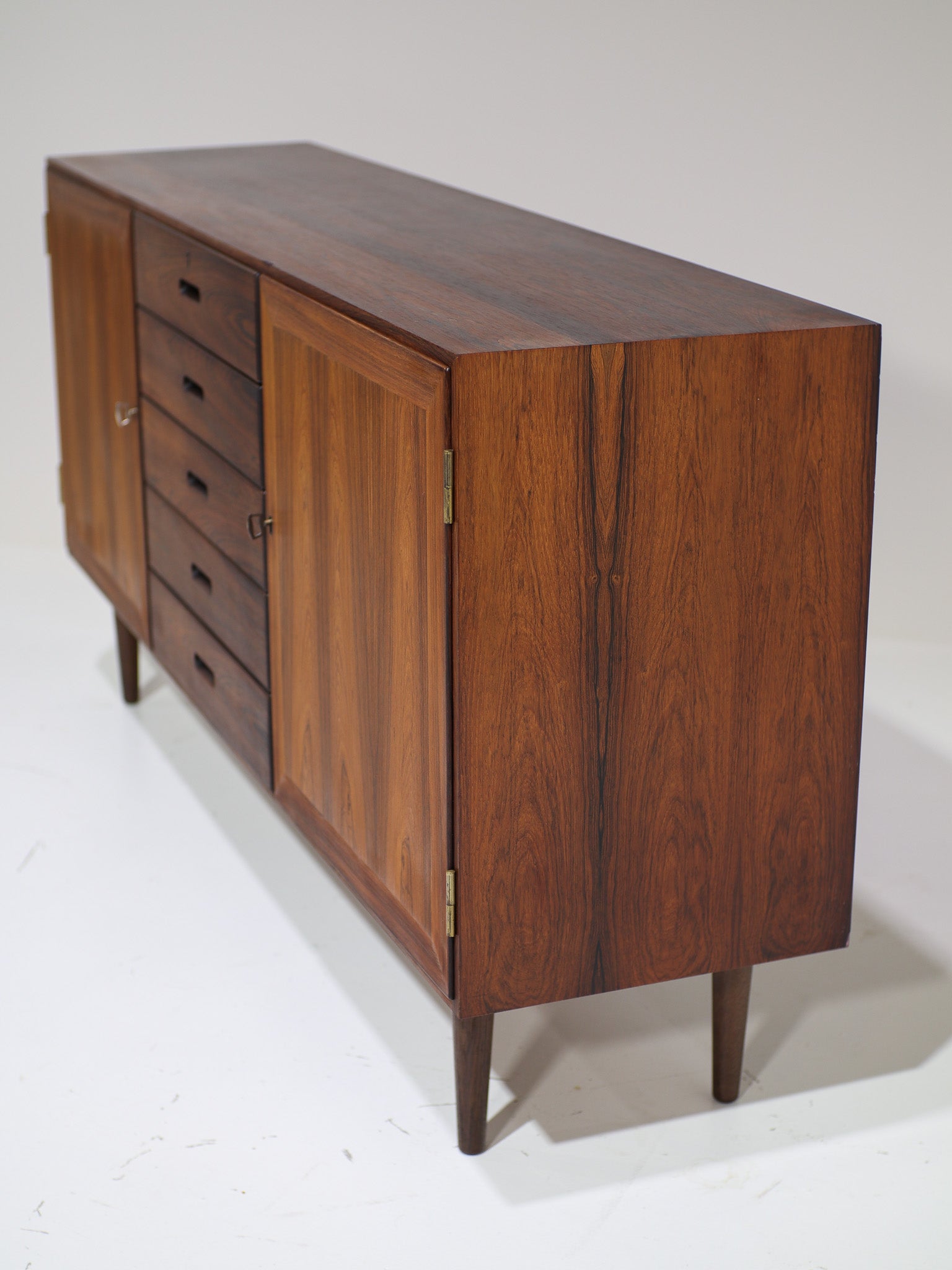 Kai_Winding_sideboard_rosewood_vintage_Danish_1960s