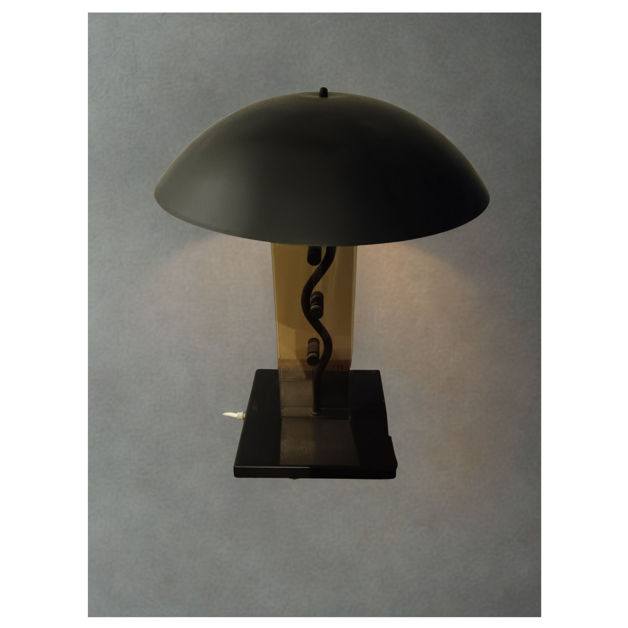 Kamenicky_Senov_table_lamp