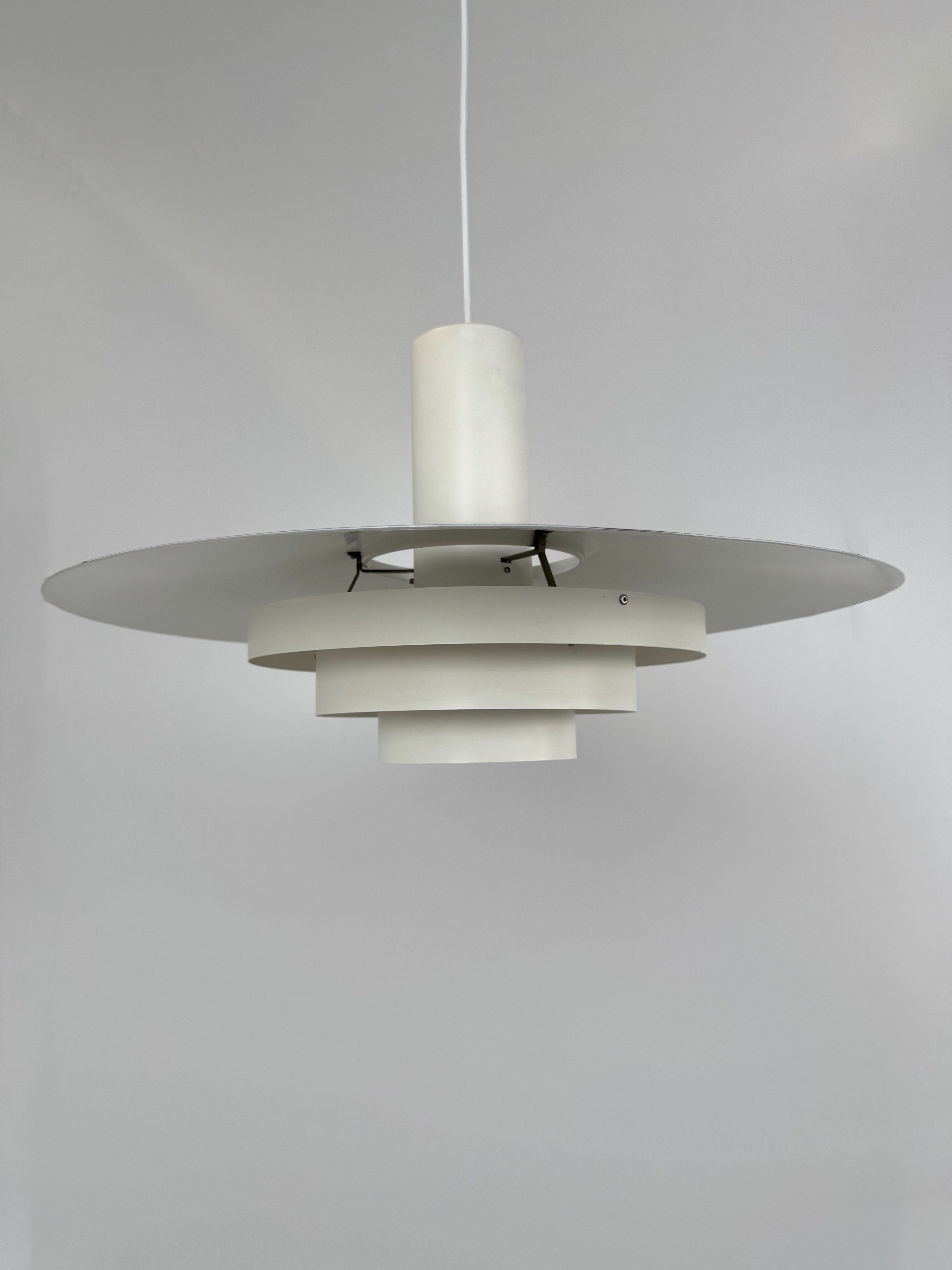Karlebo_XXL_Pendant_Lamp_by_Skaarup_&_Jespersen_for_Fog_&_Mørup,_White_Lacquered_Metal,_Denmark,_1970s