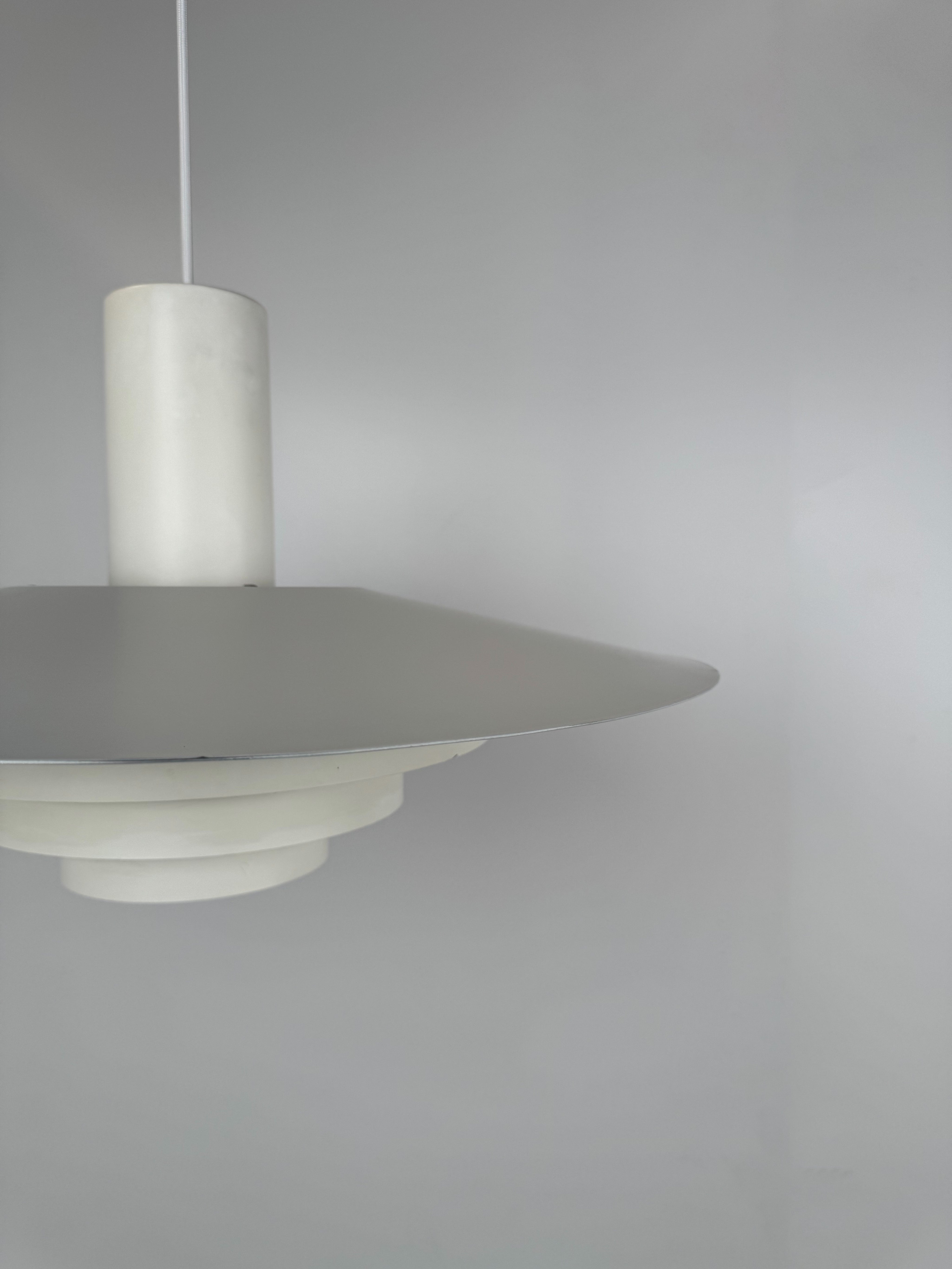 Karlebo_XXL_Pendant_Lamp_by_Skaarup_&_Jespersen_for_Fog_&_Mørup,_White_Lacquered_Metal,_Denmark,_1970s