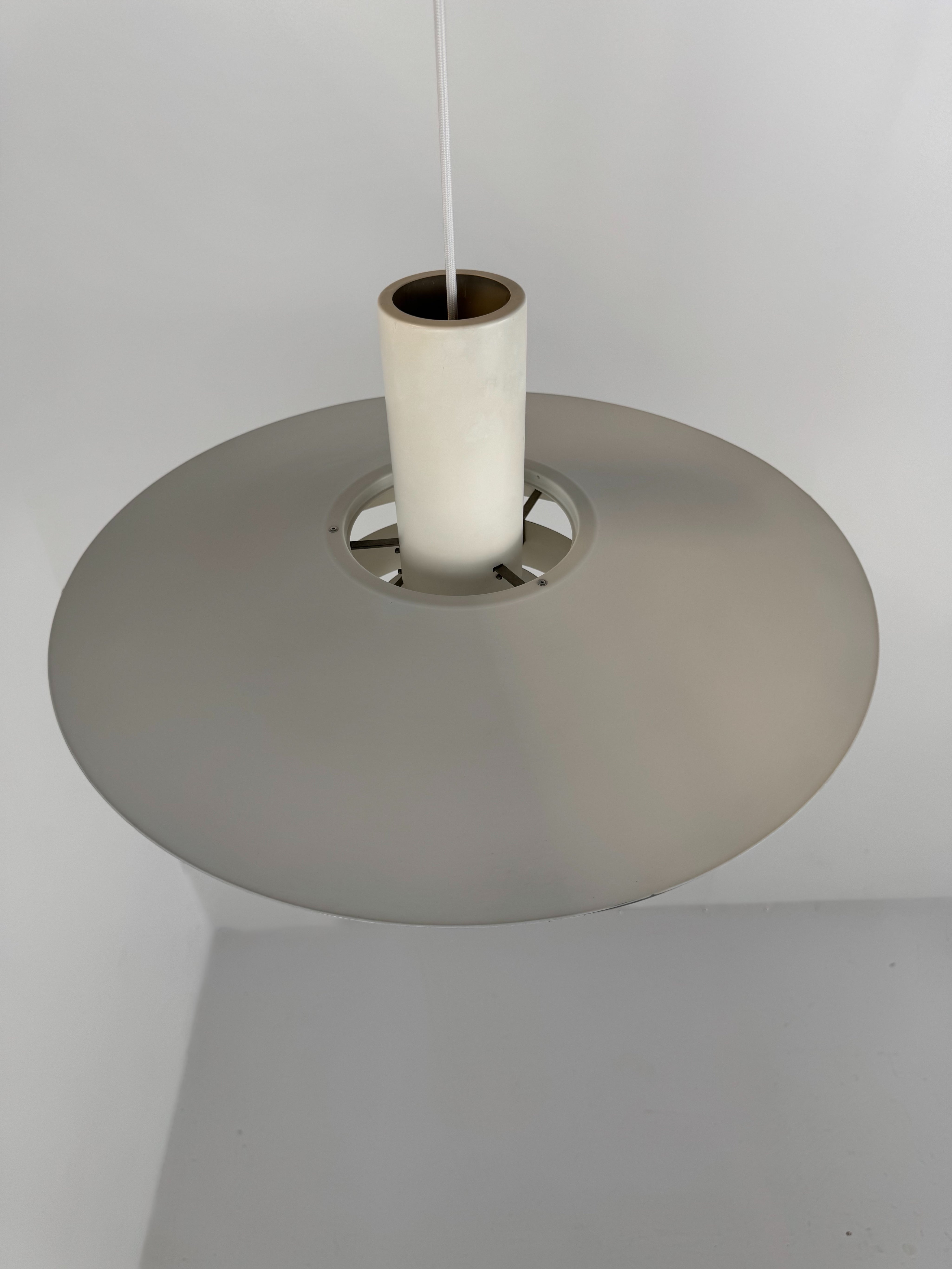 Karlebo_XXL_Pendant_Lamp_by_Skaarup_&_Jespersen_for_Fog_&_Mørup,_White_Lacquered_Metal,_Denmark,_1970s