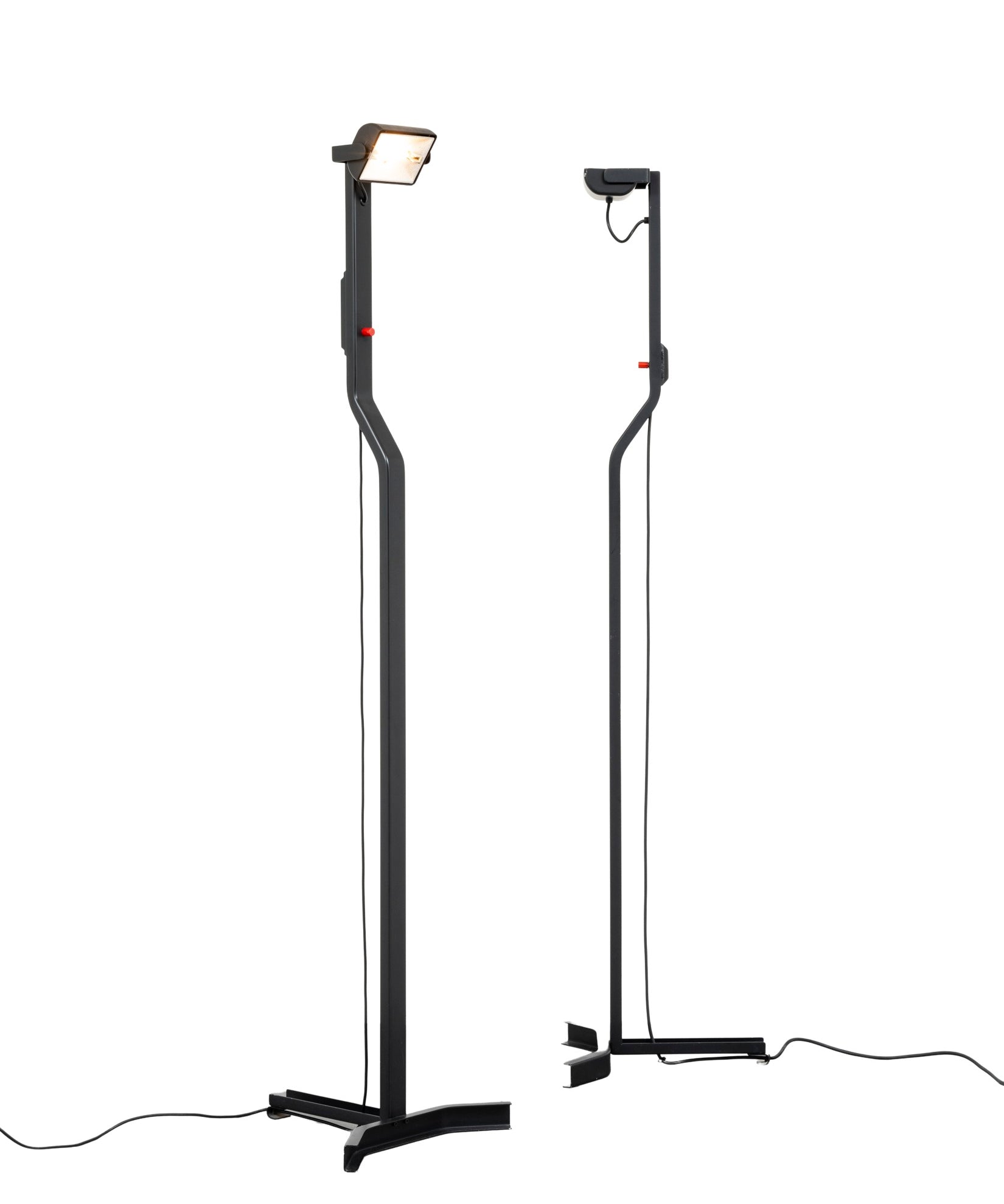 Set_of_2_Kazuhide_Takahama_“Sirio_T”_floor_lamps_for_Sirrah,_1970s