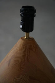 Kirk_Sculptural_Wooden_Table_Lamp