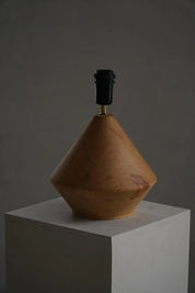 Kirk_Sculptural_Wooden_Table_Lamp
