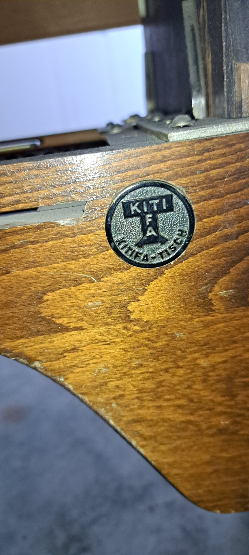 Kitifa_Tisch_Dining_or_Coffee_Table