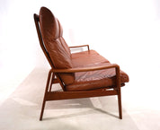 Komfort_3-seater_leather_sofa_by_Arne_Wahl_Iversen,_1960