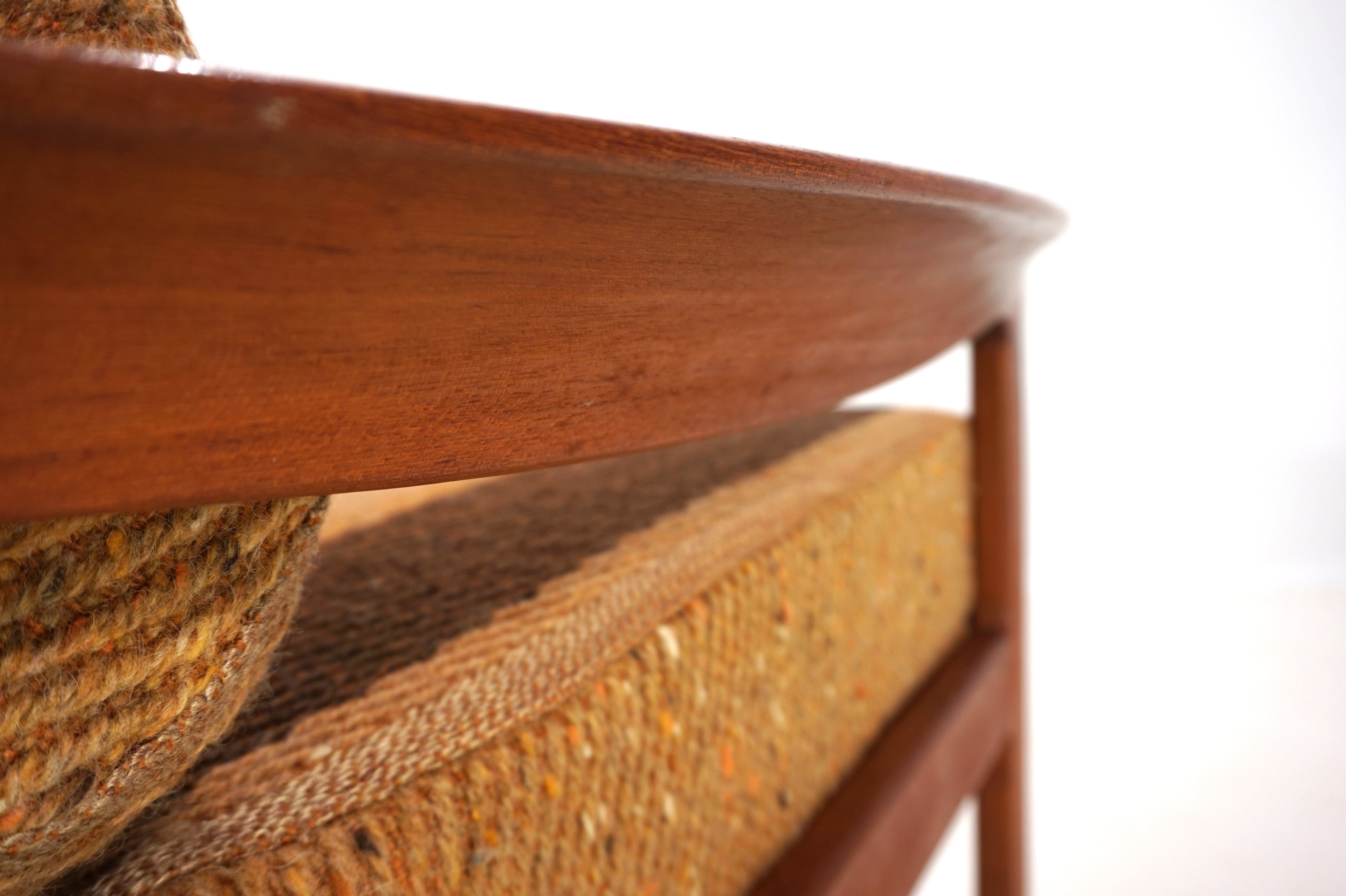 Komfort_teak_armchair_by_Arne_Wahl_Iversen,_1960