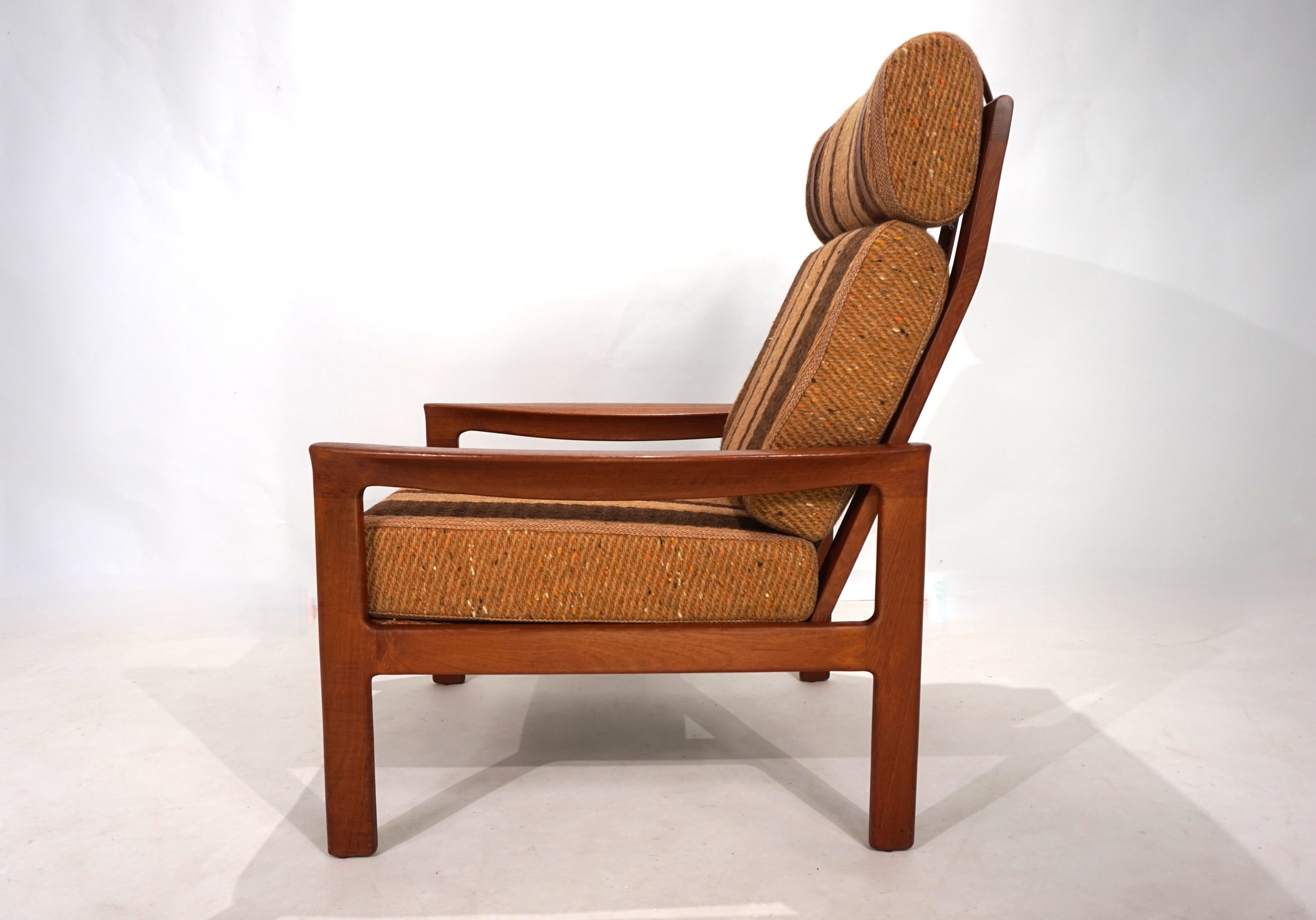 Komfort_teak_armchair_by_Arne_Wahl_Iversen,_1960