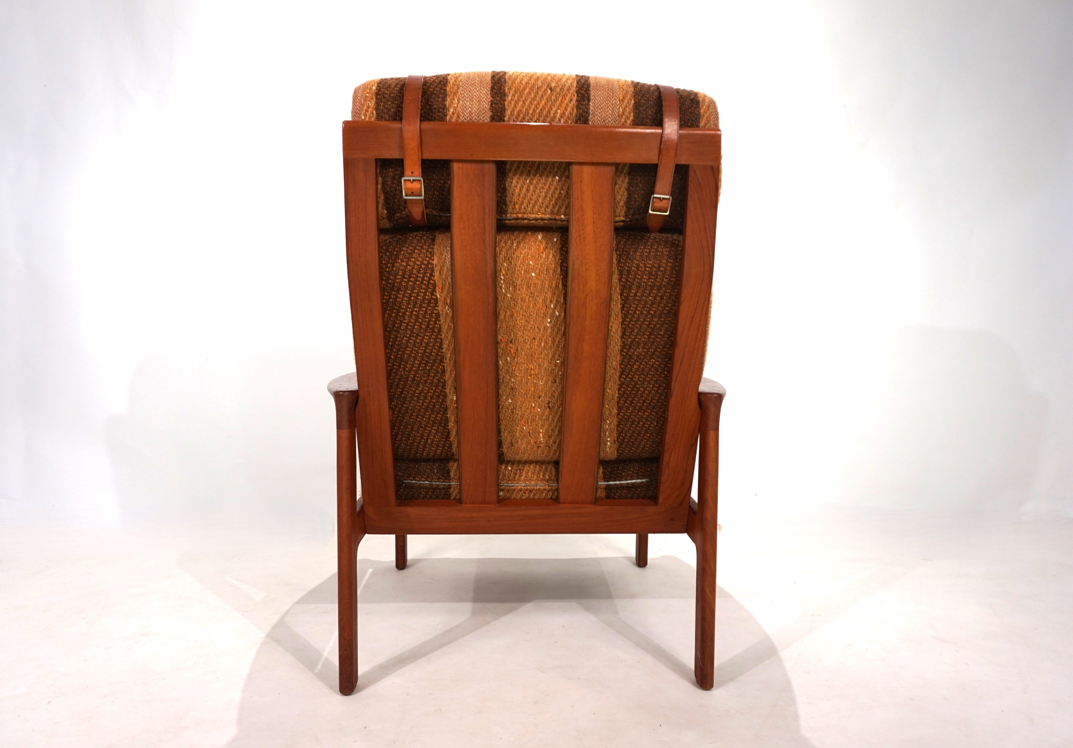 Komfort_teak_armchair_by_Arne_Wahl_Iversen,_1960