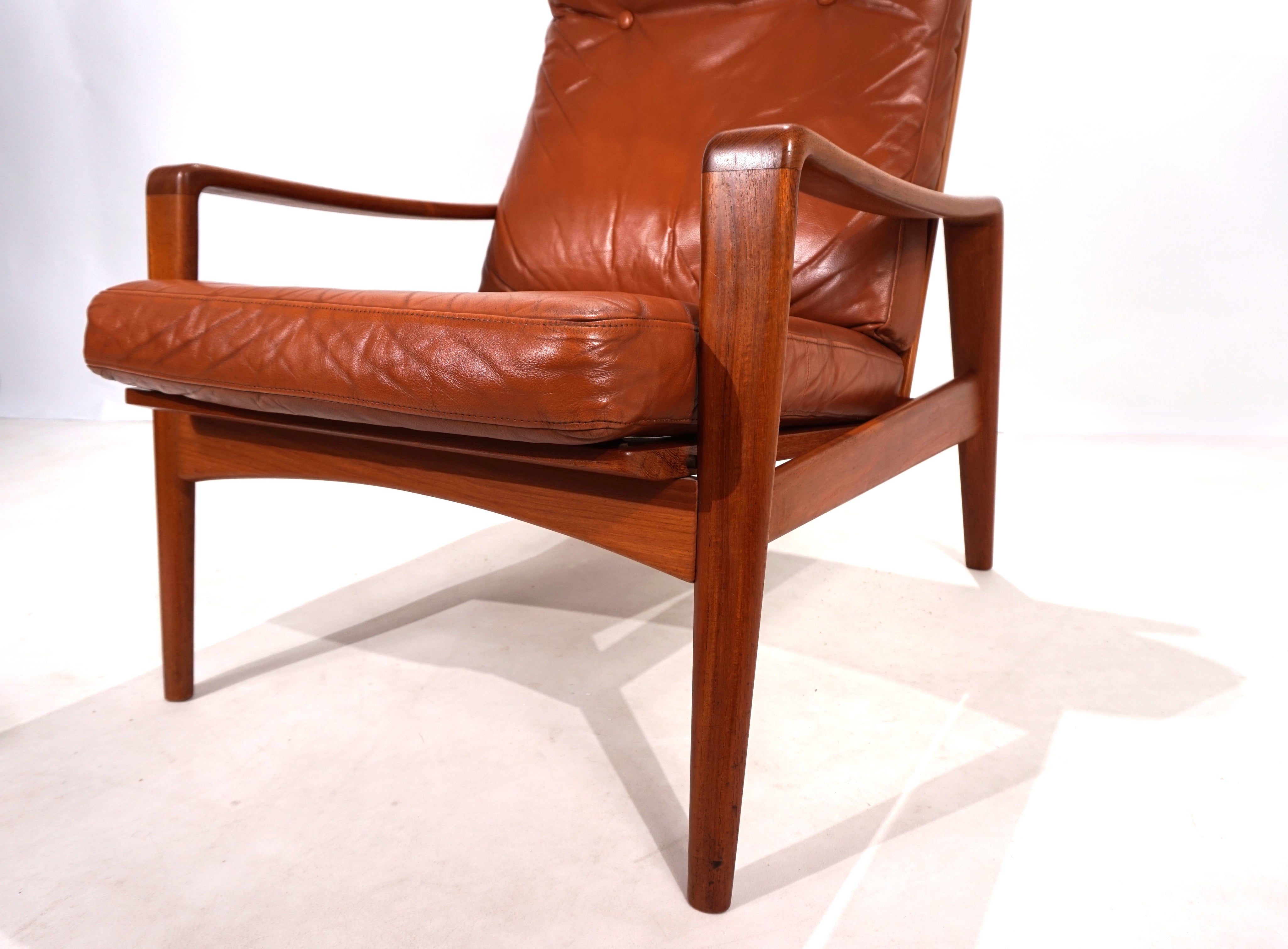 Komfort_teak_leather_armchair_by_Arne_Wahl_Iversen,_1960