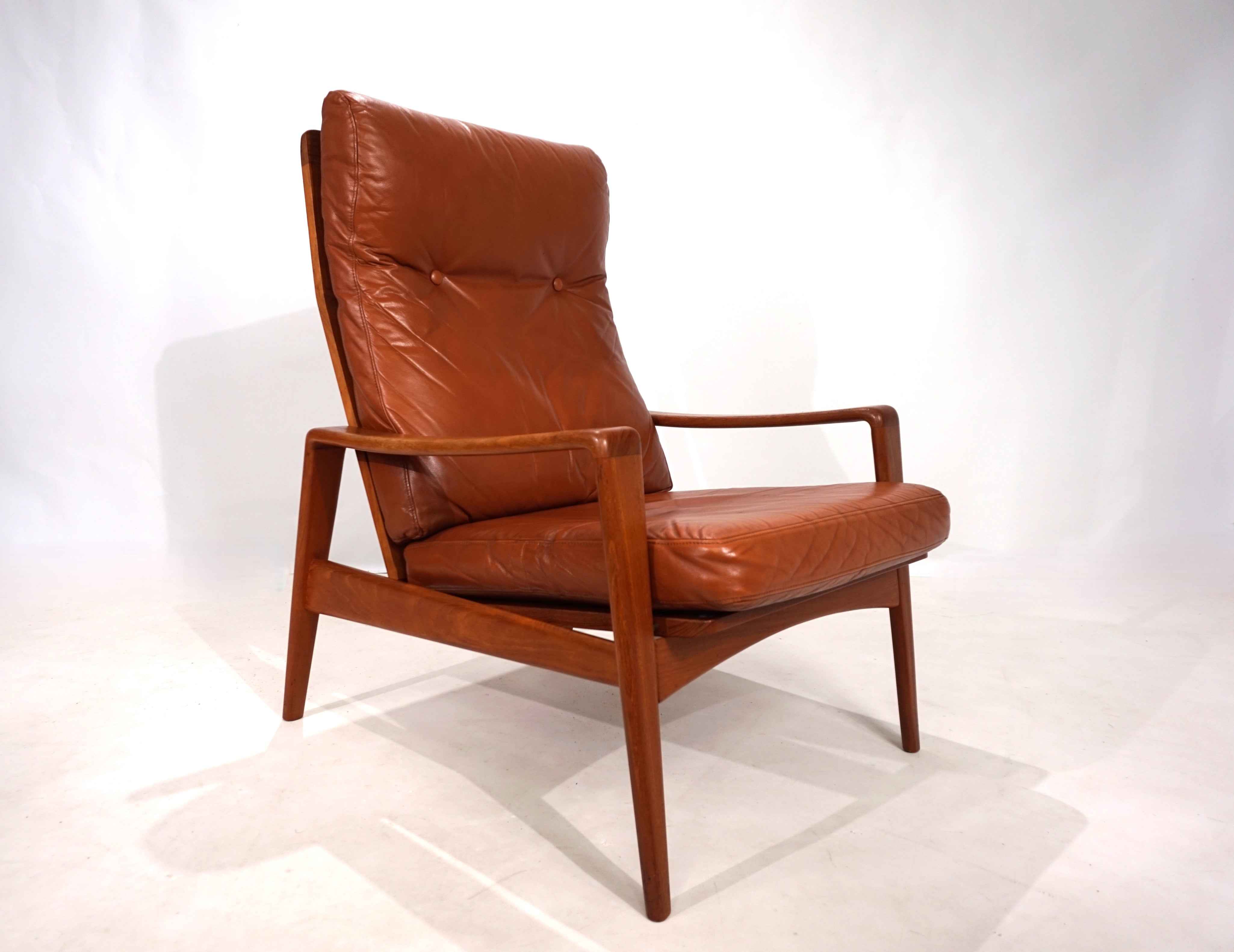 Komfort_teak_leather_armchair_by_Arne_Wahl_Iversen,_1960