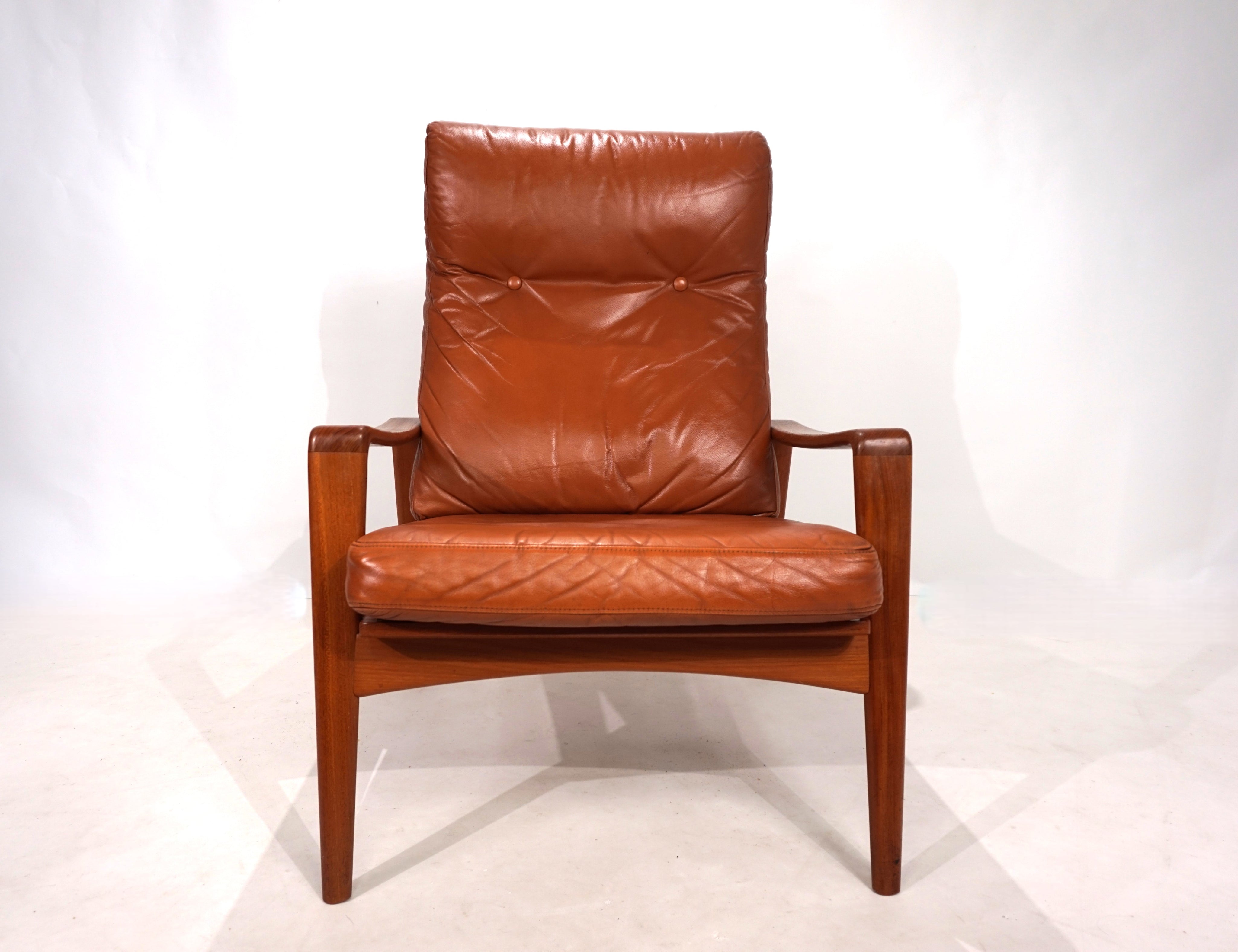 Komfort_teak_leather_armchair_by_Arne_Wahl_Iversen,_1960