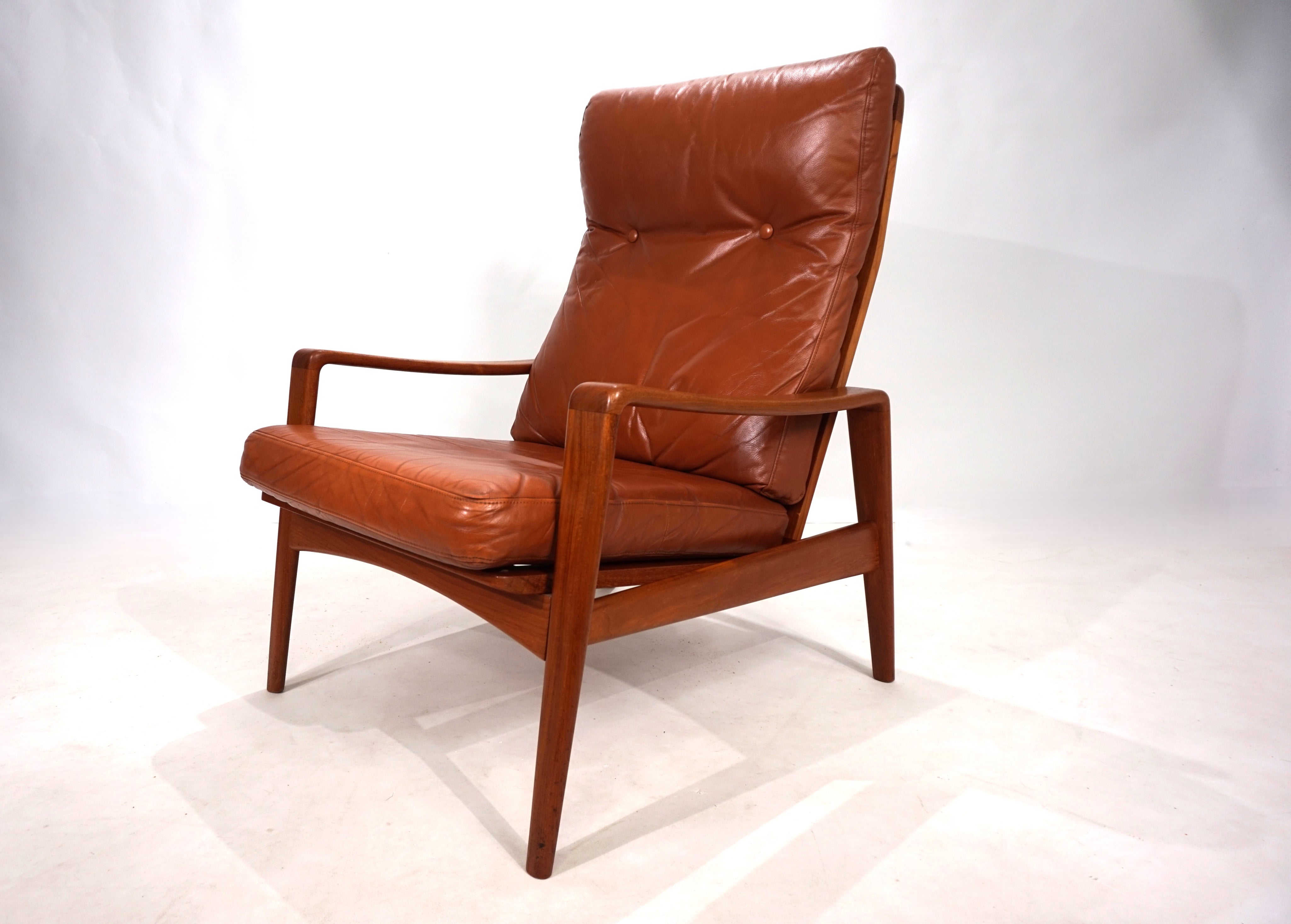 Komfort_teak_leather_armchair_by_Arne_Wahl_Iversen,_1960