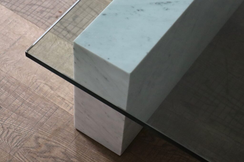 Kono_Coffee_Table_by_Lella_&_Massimo_Vignelli_for_Casigliani,_Marble,_Chrome_and_Glass,_Italy,_1984