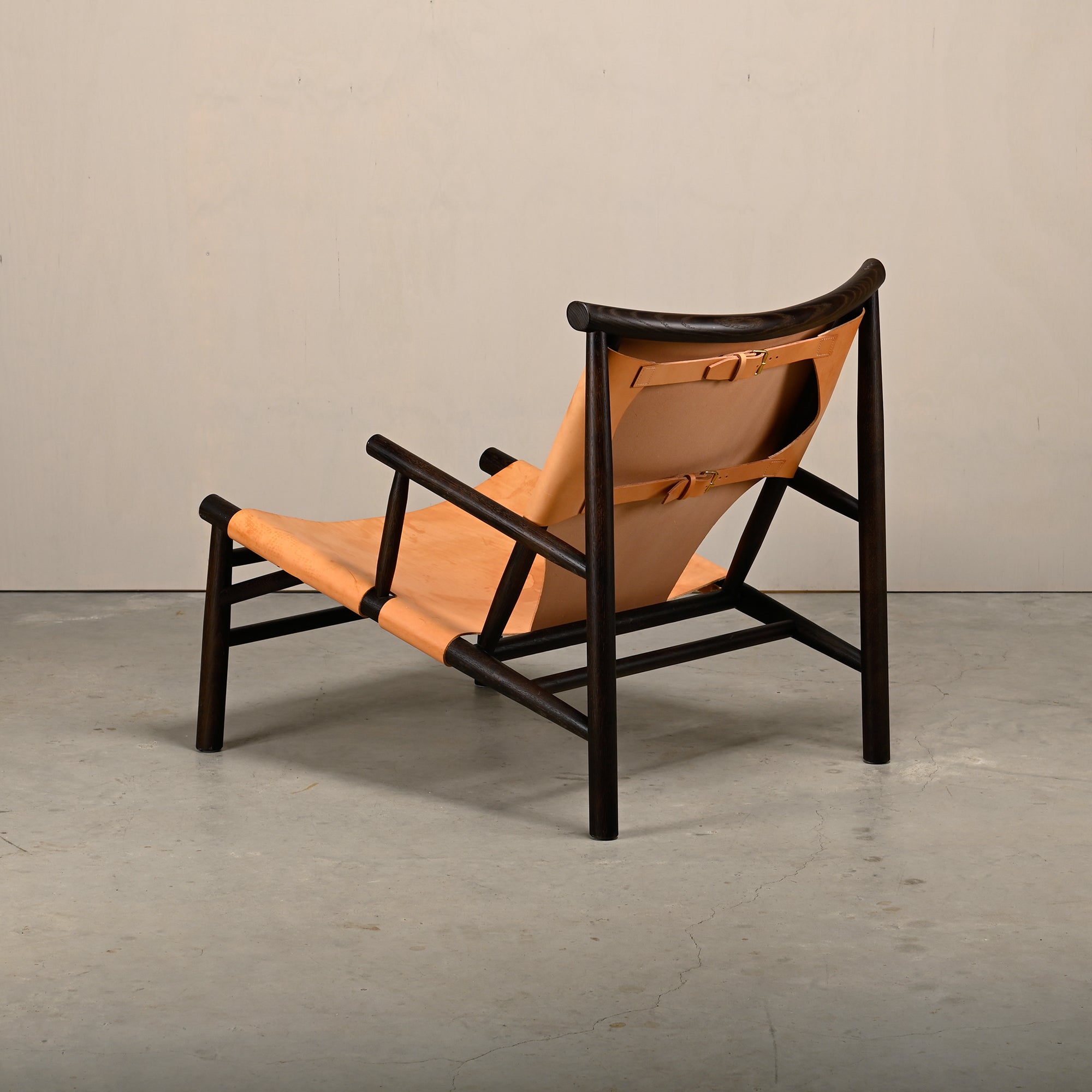 Norr11_Samurai_Lounge_Chair_in_Oak_and_Saddle_Leather,_Denmark