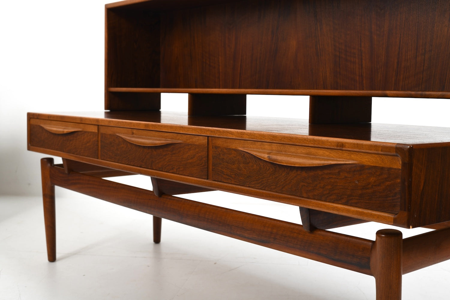 Kurt_Østervig_Low_Walnut_Sideboard_with_Bookcase_Top_1950s
