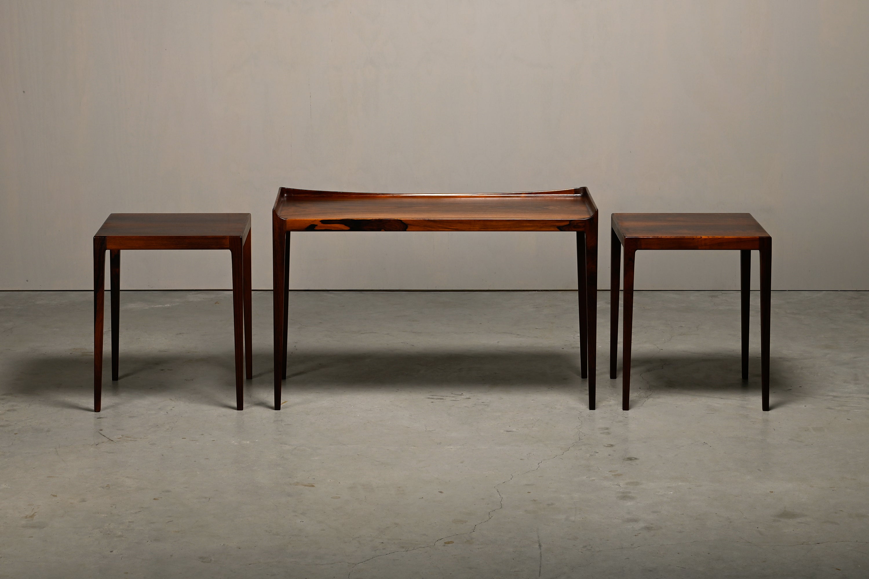 Set_of_3_Nesting_Side_Tables_by_Kurt_Østervig_for_Jason_Møbler,_Rosewood,_Denmark_1958