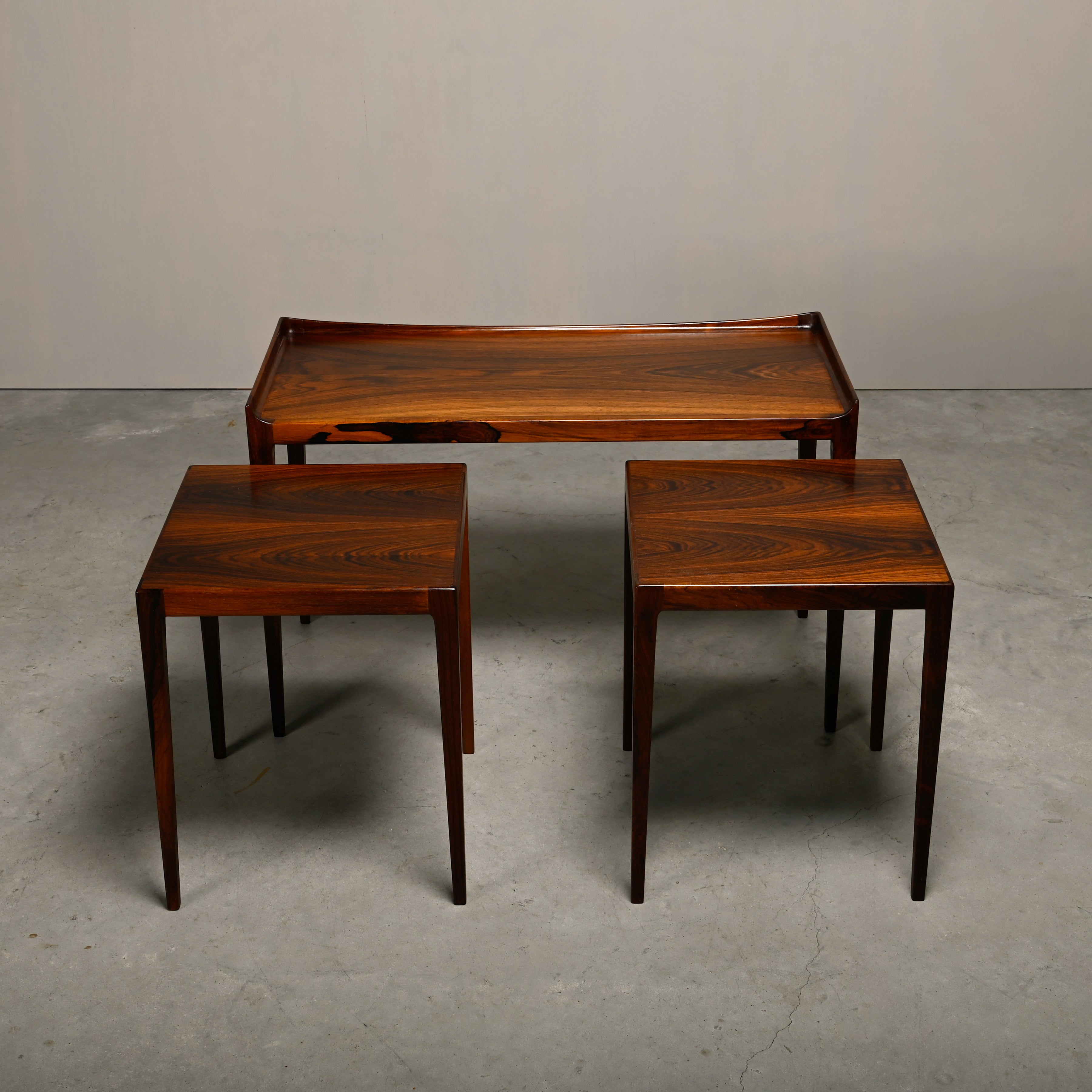 Set_of_3_Nesting_Side_Tables_by_Kurt_Østervig_for_Jason_Møbler,_Rosewood,_Denmark_1958