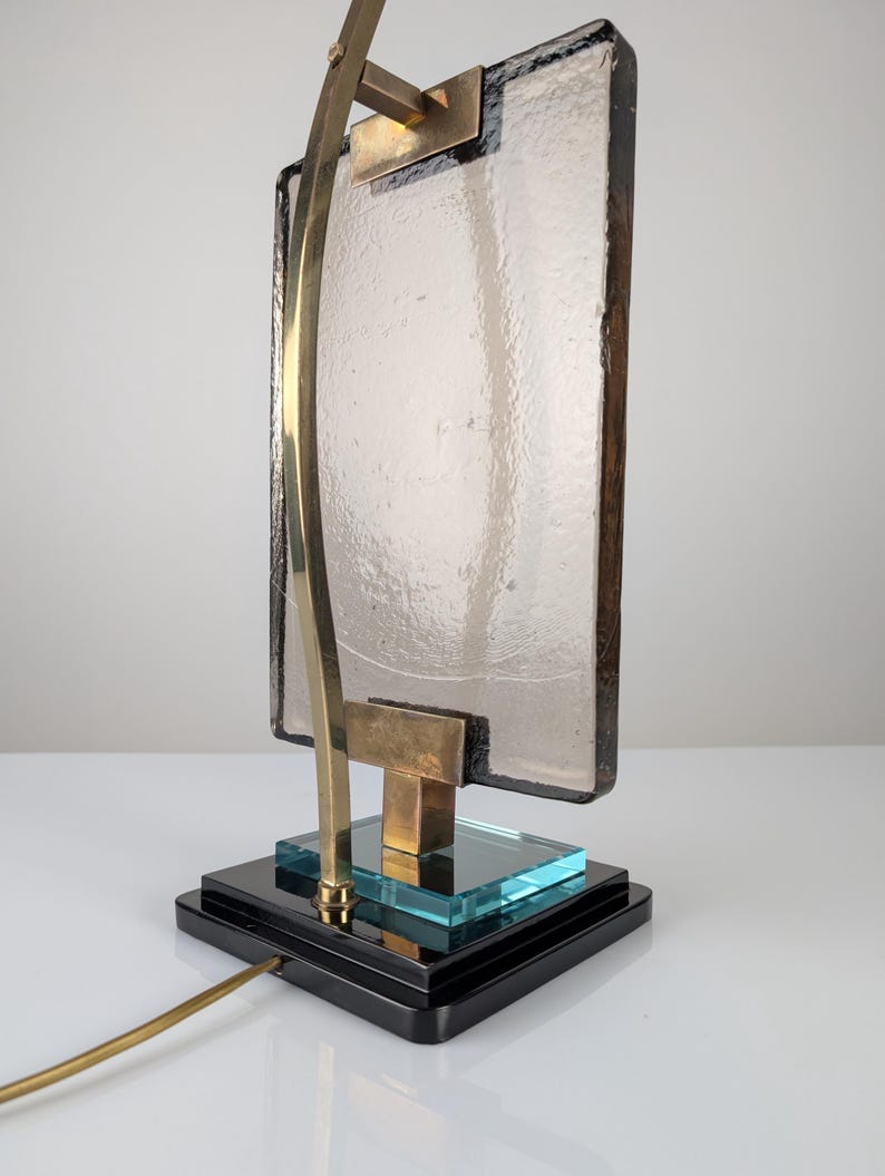Lamp_by_Pietro_Chiesa_for_Fontana_Arte_in_Crystal_and_Brass