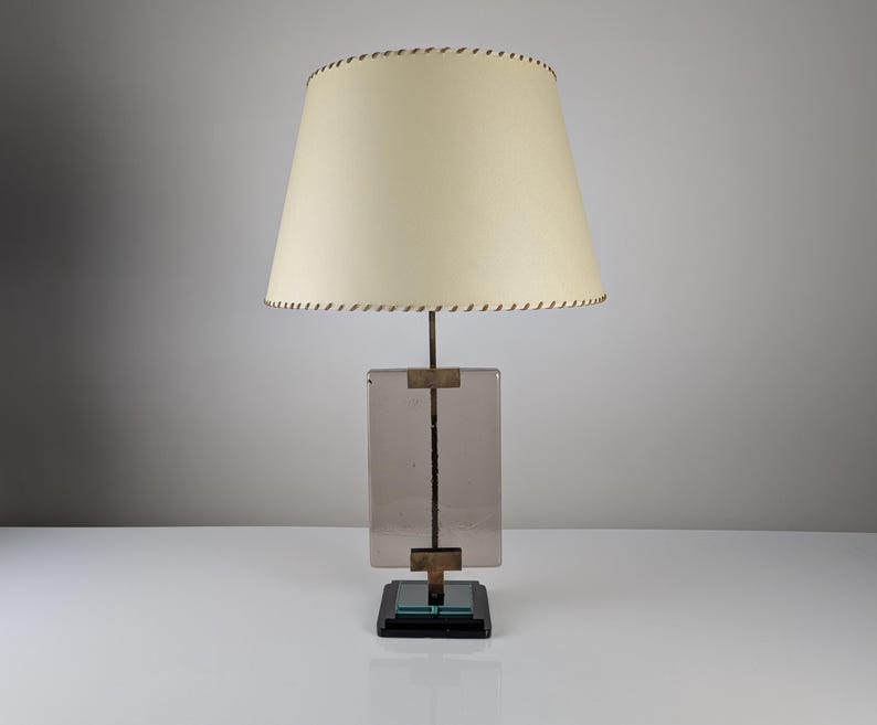 Lamp_by_Pietro_Chiesa_for_Fontana_Arte_in_Crystal_and_Brass