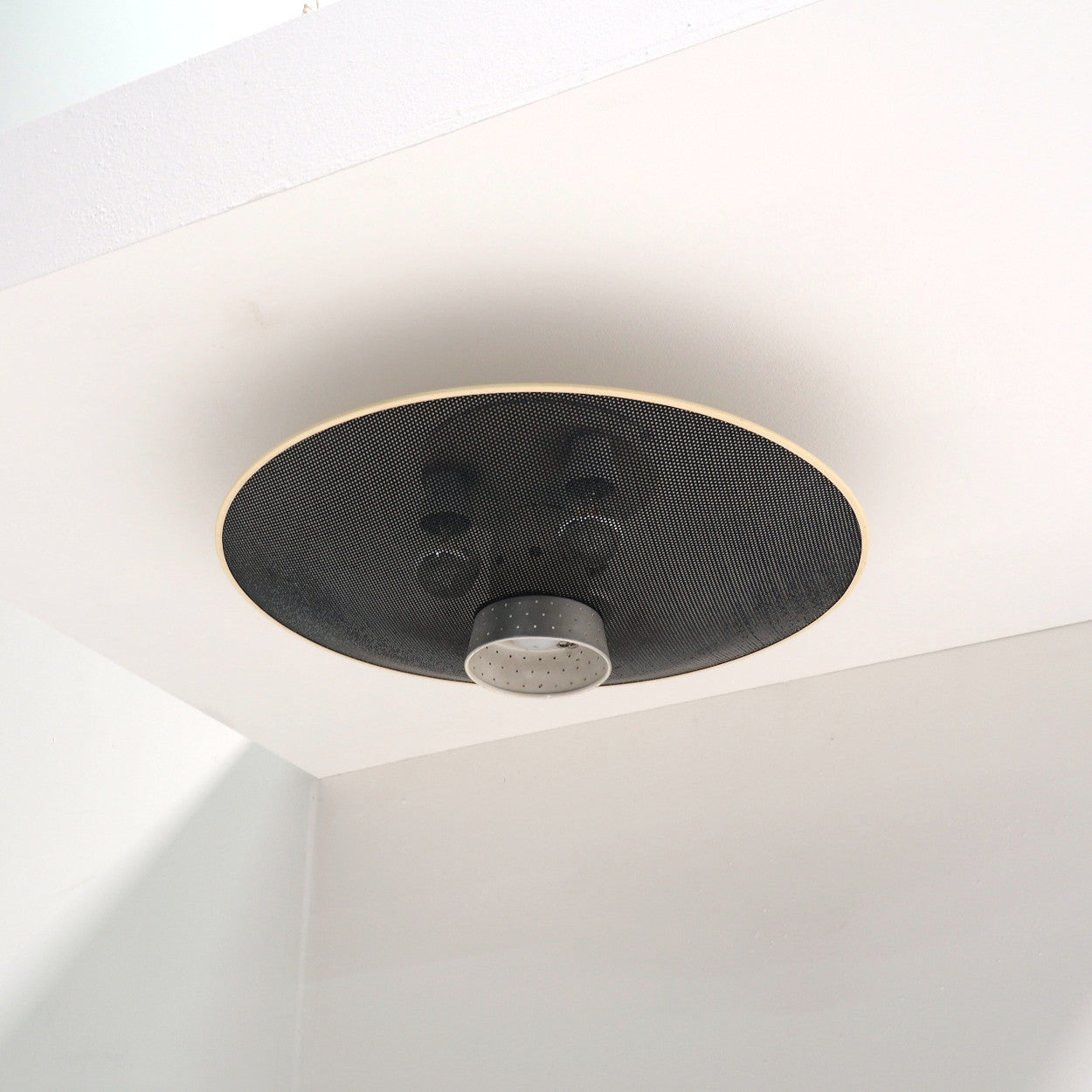 Lamp_Model_“DD_40”_by_Louis_Kalff_for_Philips,_1950s