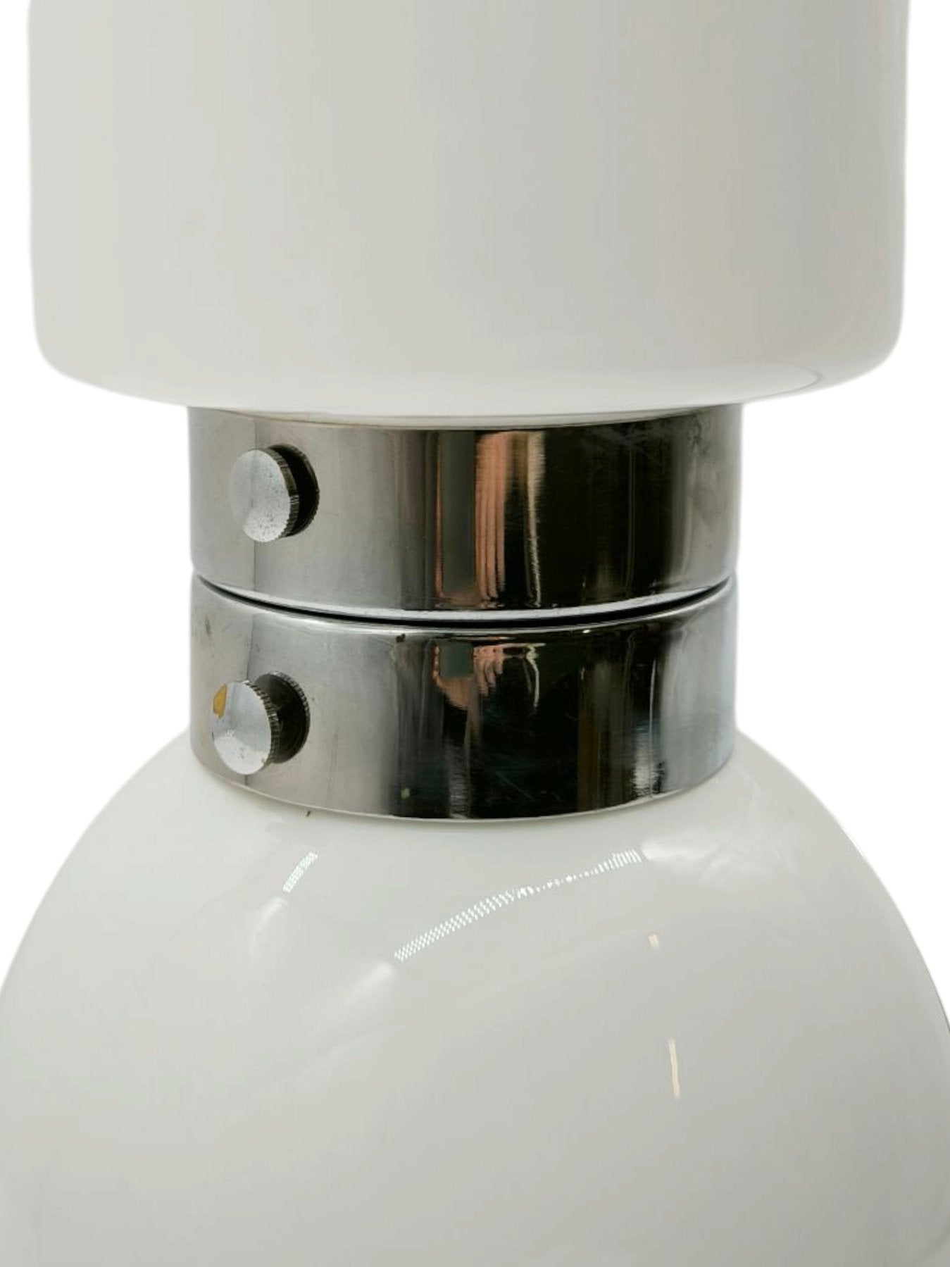 Lampada_Birillo_di_Vistosi_(Attr.)_in_vetro_di_Murano_opalino_,__1960