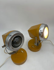 Set_of_2_Space_Age_Table_Lamps_Attributed_to_Reggiani,_Mustard_Yellow_Metal_Spotlights,_Italian_Design,_1970s