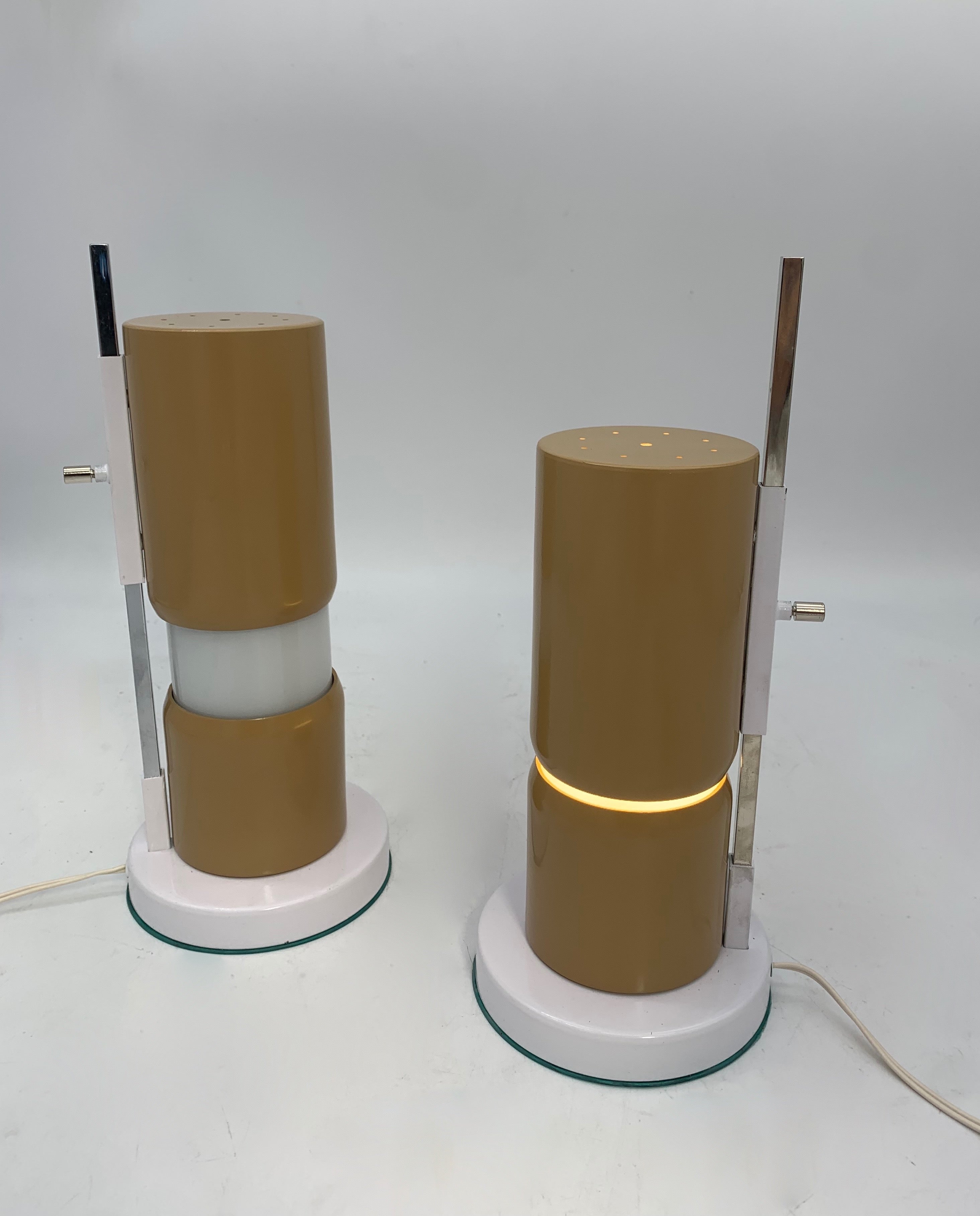 Set_of_2_Table_Lamps_Attributed_to_Angelo_Lelii_for_Arredoluce,_Italian_Mid_Century_Modern_Lighting,_1950s