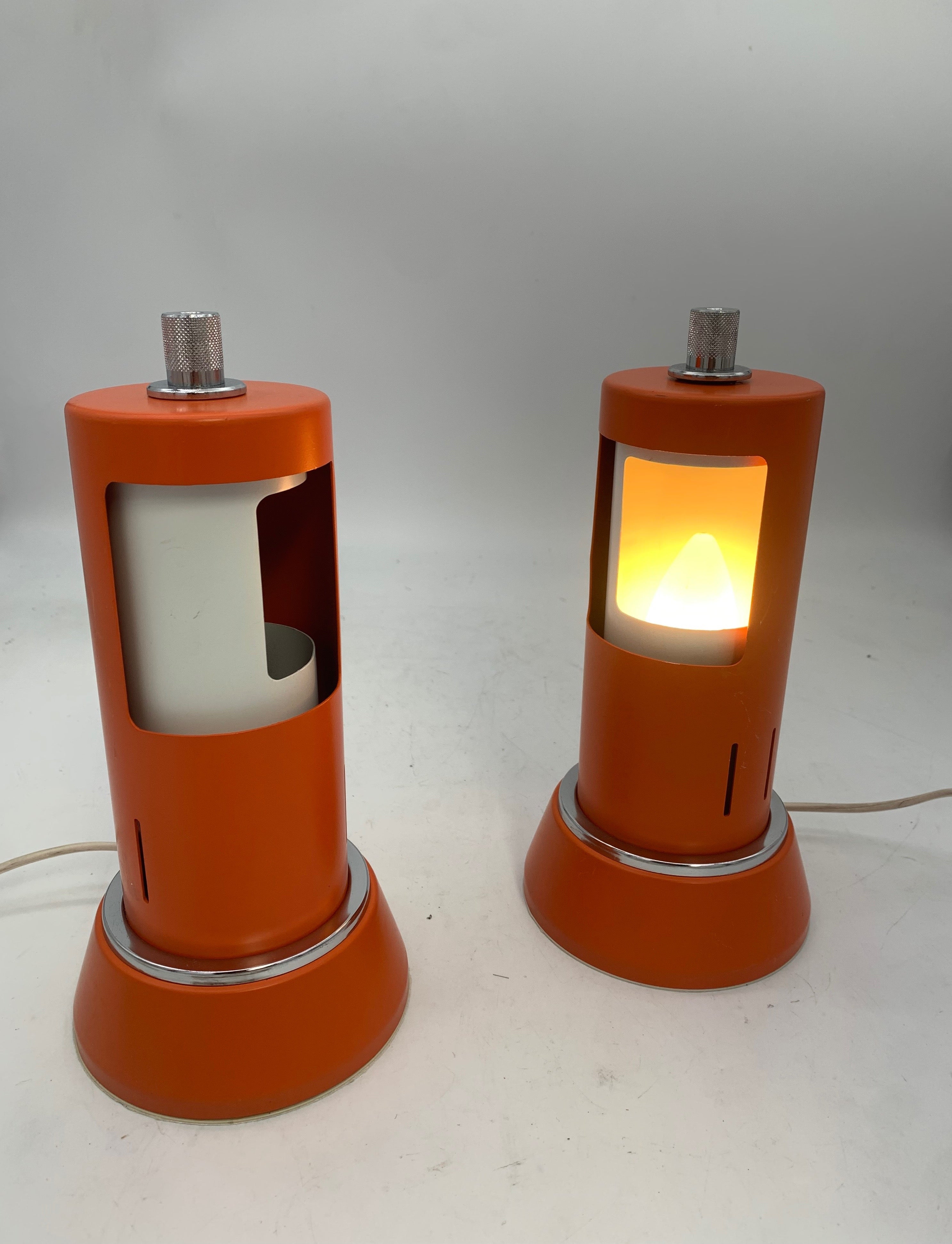 Set_of_2_Space_Age_Table_Lamps_in_Orange_Metal,_Italian_Modern_Design,_1970s
