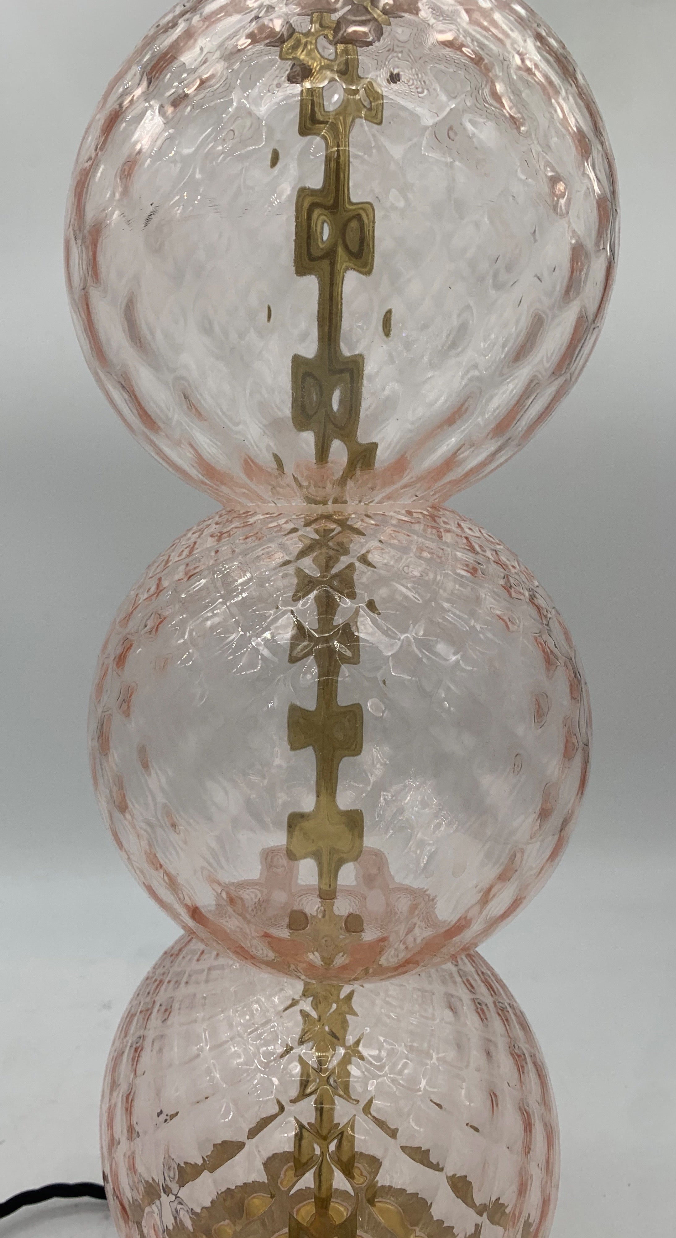 Set_of_2_Vintage_Table_Lamps_in_Pink-Tinted_Textured_Glass_and_Brass,_Italy