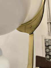 Lampada_in_ottone_e_vetro_opalino_di_Vecchia_Marina,_1950