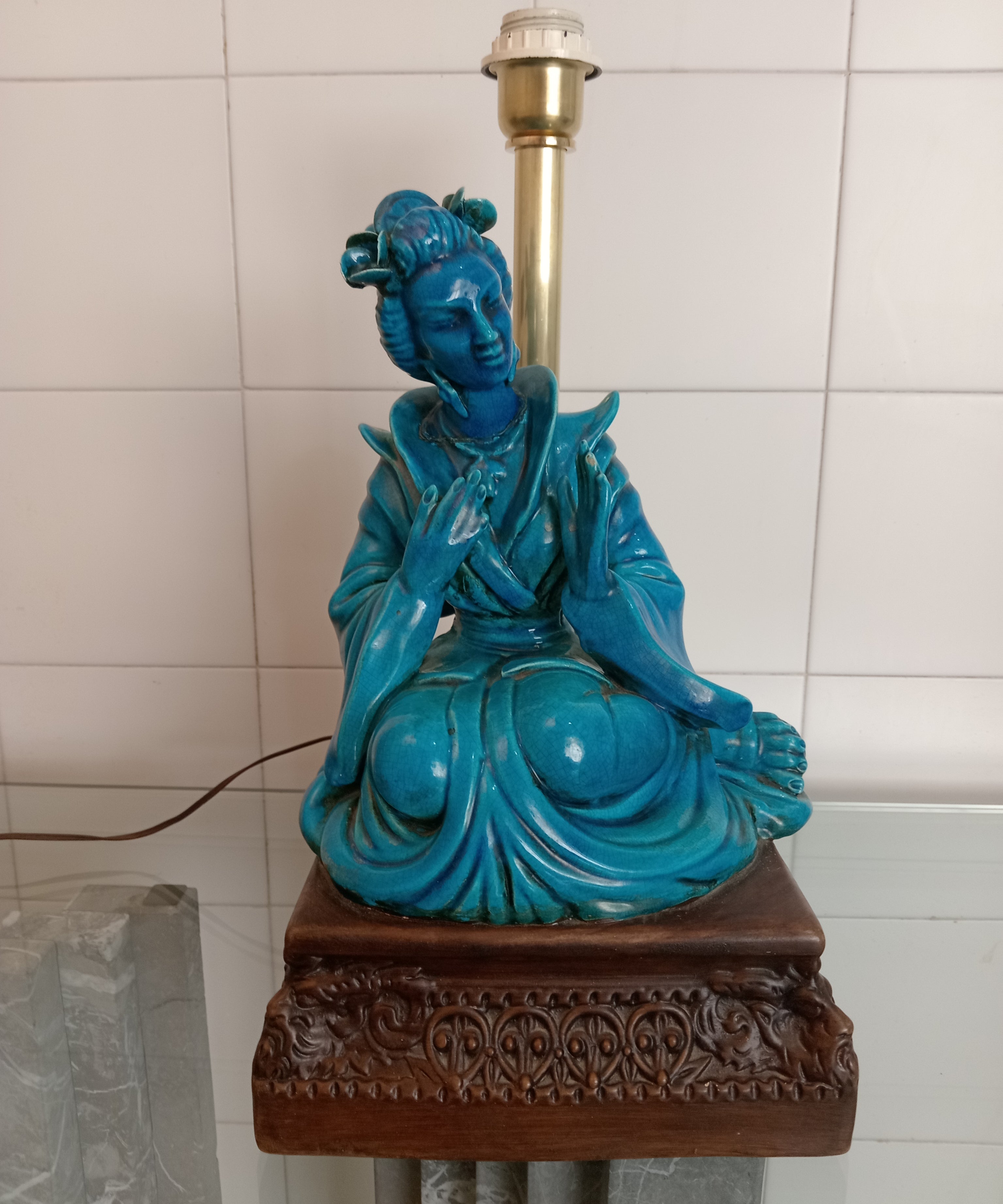 Geisha_Sculptural_Ceramic_Table_Lamp_by_G.E.S.,_Sesto_Fiorentino,_Italy