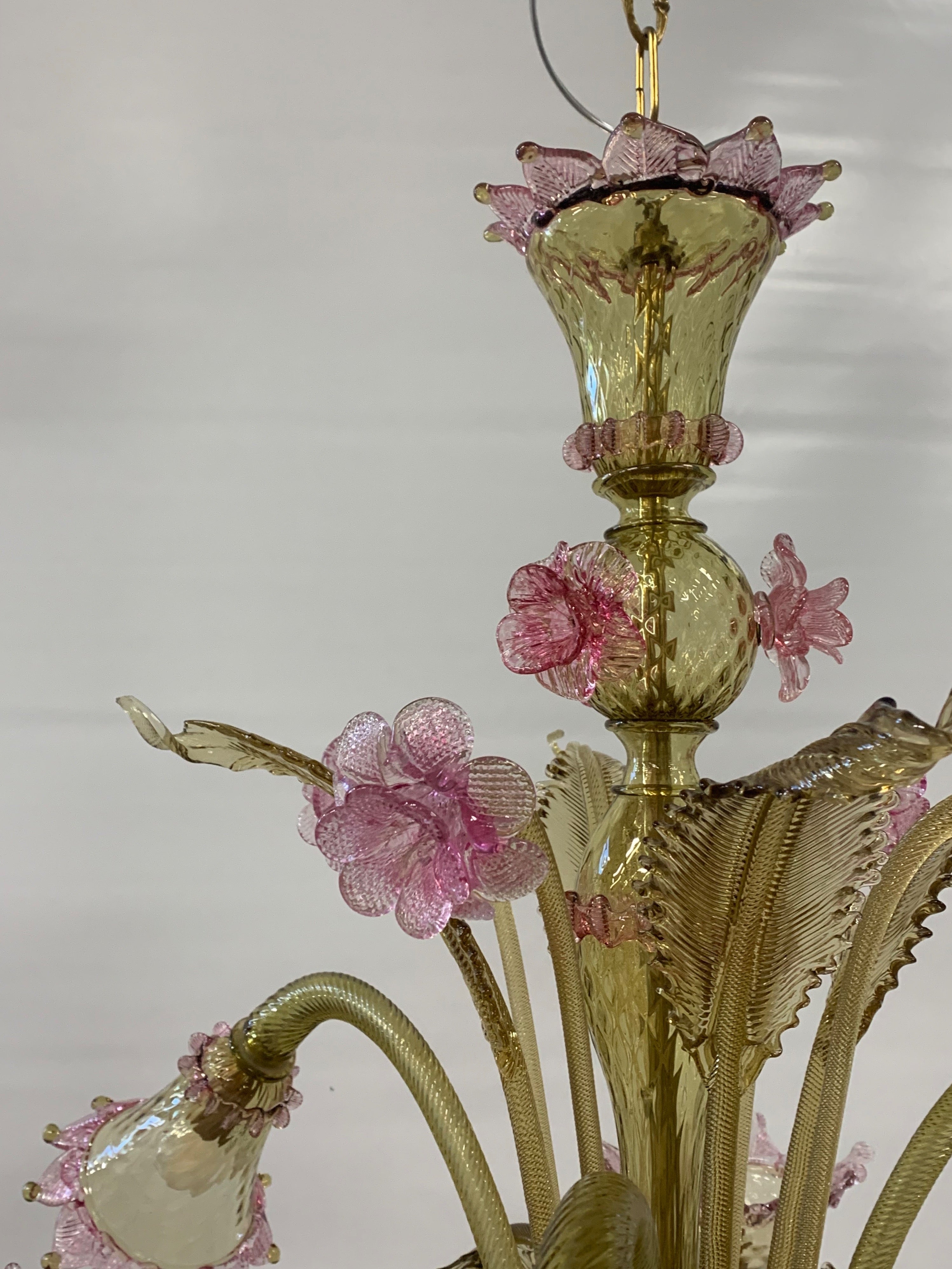 Cesare_Toso_Attributed_Murano_Glass_6_Light_Floral_Chandelier,_Italy