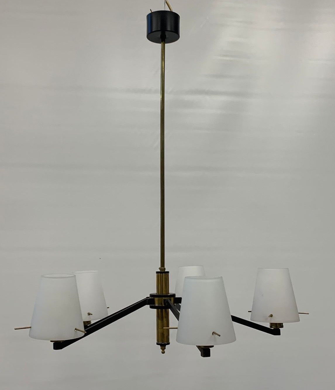 Stilnovo_Attributed_Five_Light_Chandelier_in_Black_Metal,_Brass_and_Opaline_Glass,_Italy