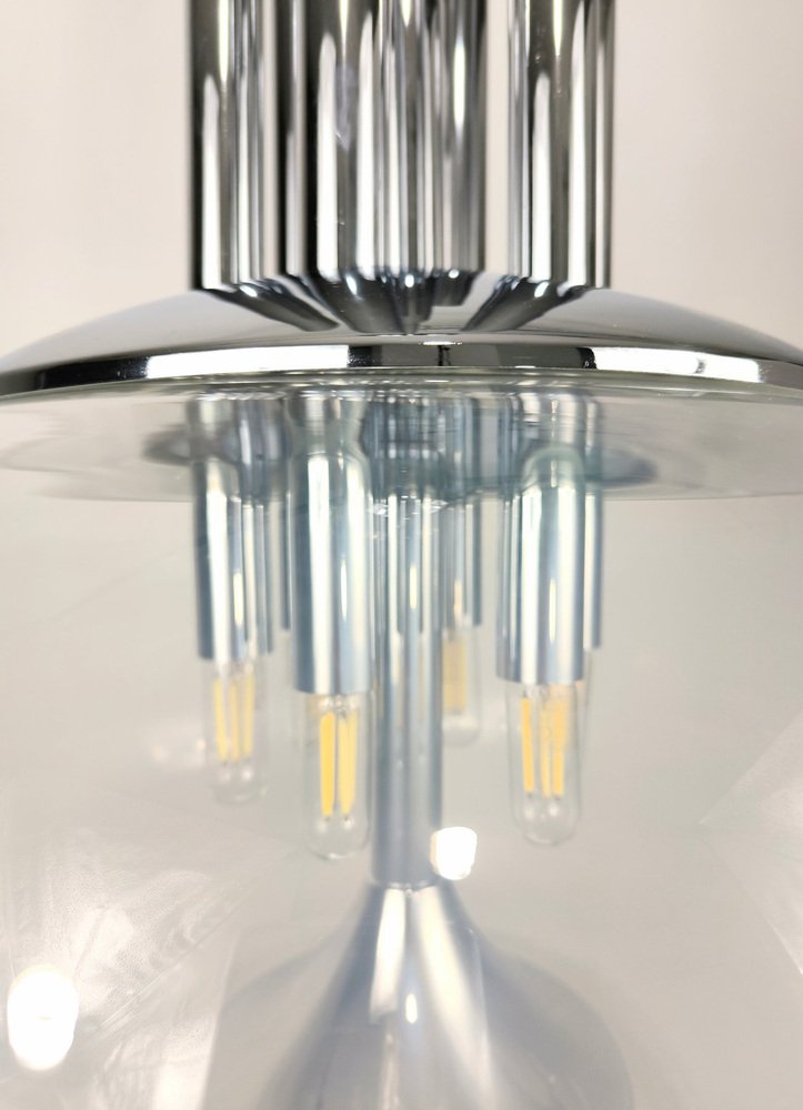 Lampadario_tubolare_attribuito_a_Mazzega_1960_Italia
