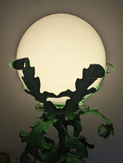 Large_acanthus_leaf_metal_floor_lamp,_1950s