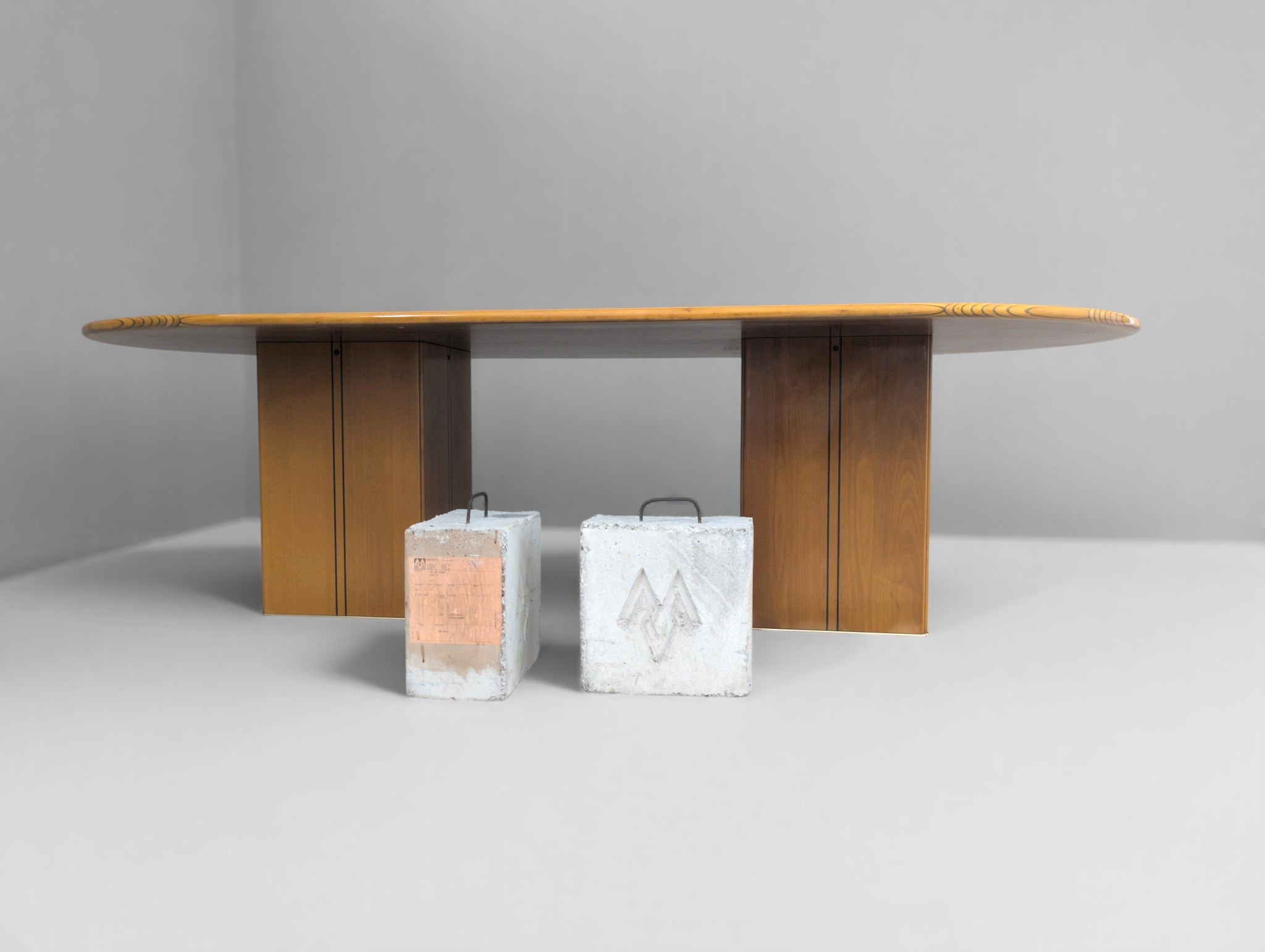 Large_Africa_Table_by_Afra_&_Tobia_Scarpa_for_Maxalto,_1970s