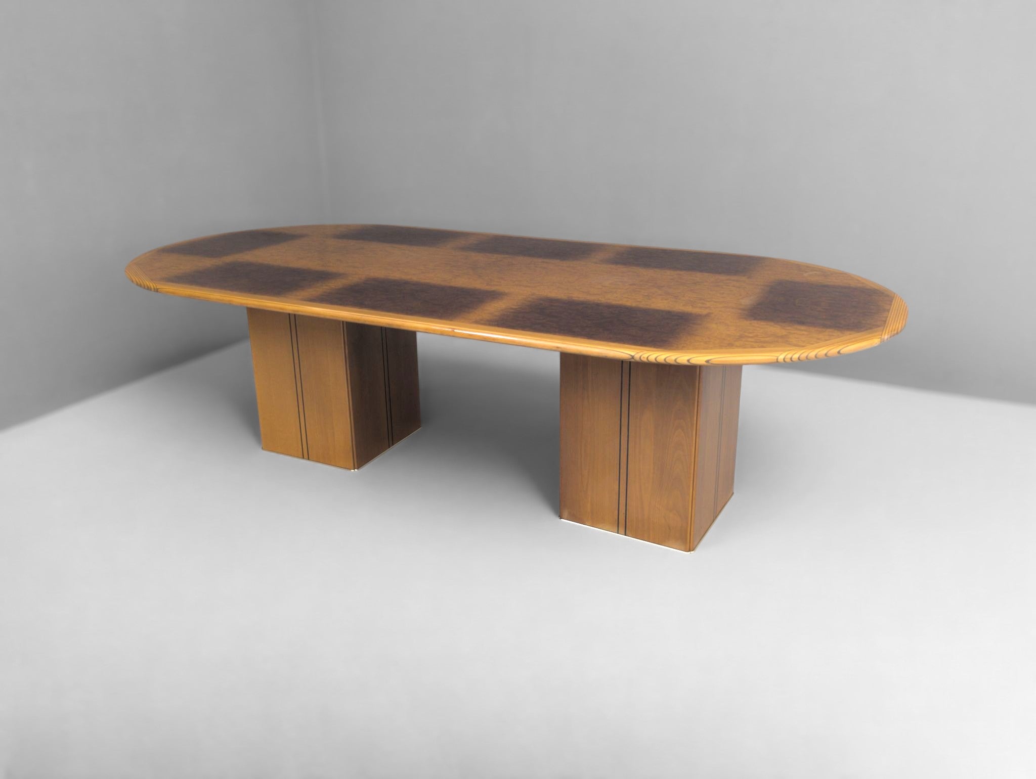 Large_Africa_Table_by_Afra_&_Tobia_Scarpa_for_Maxalto,_1970s