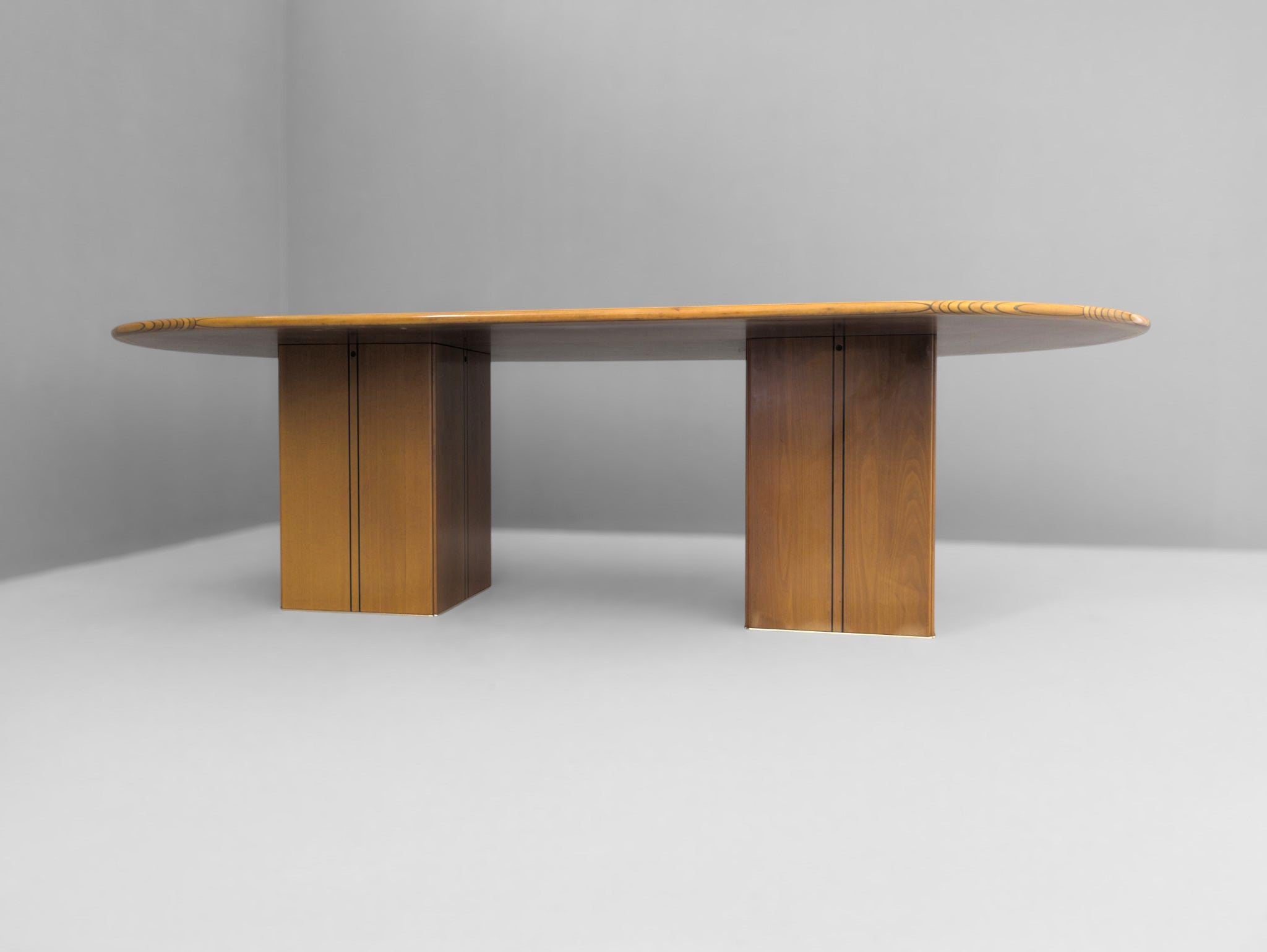 Large_Africa_Table_by_Afra_&_Tobia_Scarpa_for_Maxalto,_1970s