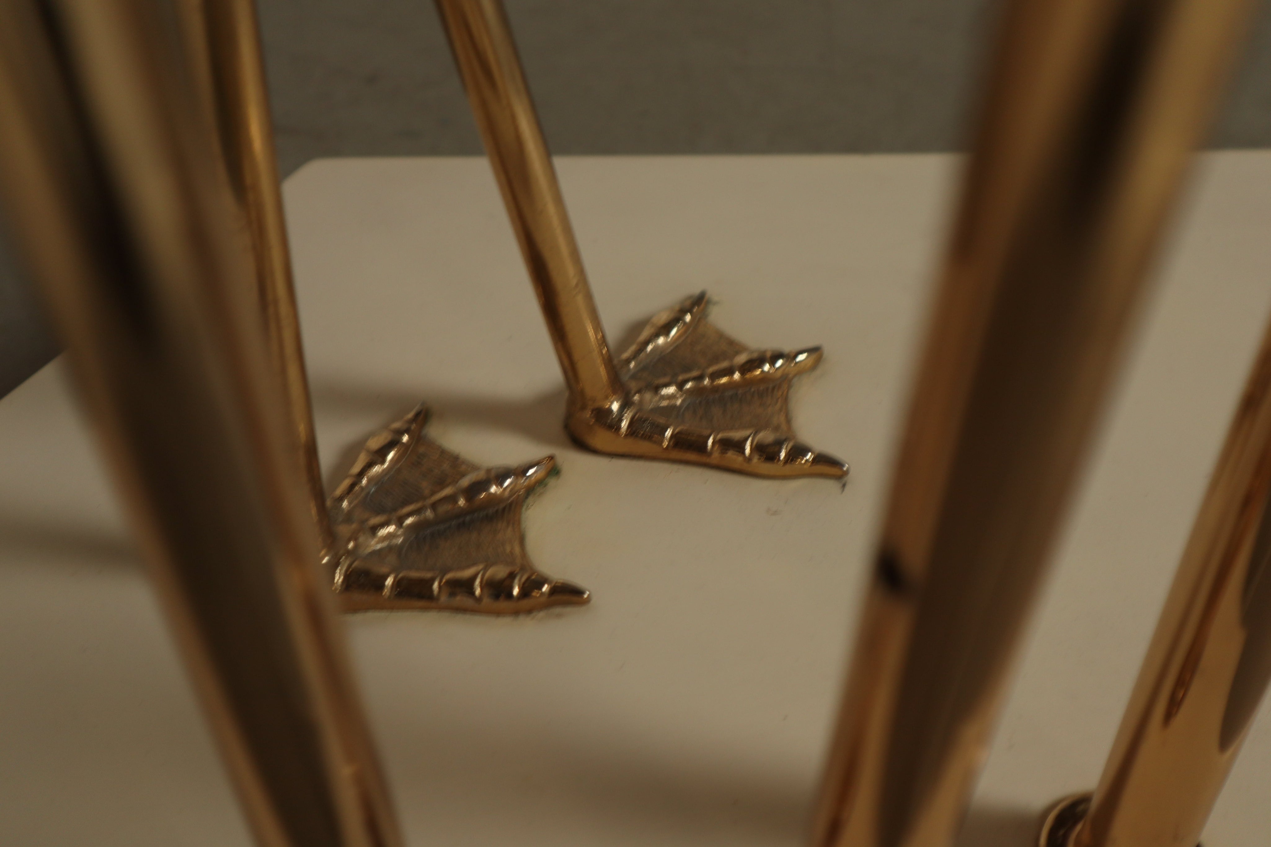 Large_brass_flamingo_floor_lamp_with_sculptural_Ginkgo_leaves,_Italy,_1970s