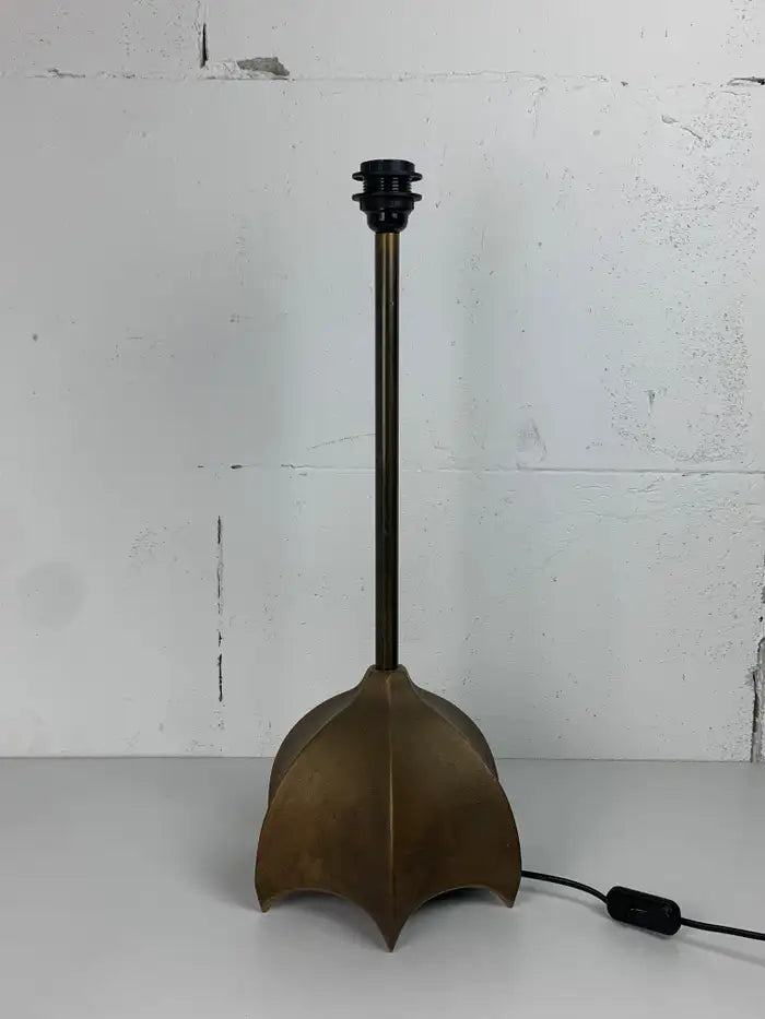 Large_Bronze_Brutalist_Table_Lamp_by_Jan_des_Bouvrie_for_Qasar,_1990s,_Netherlands