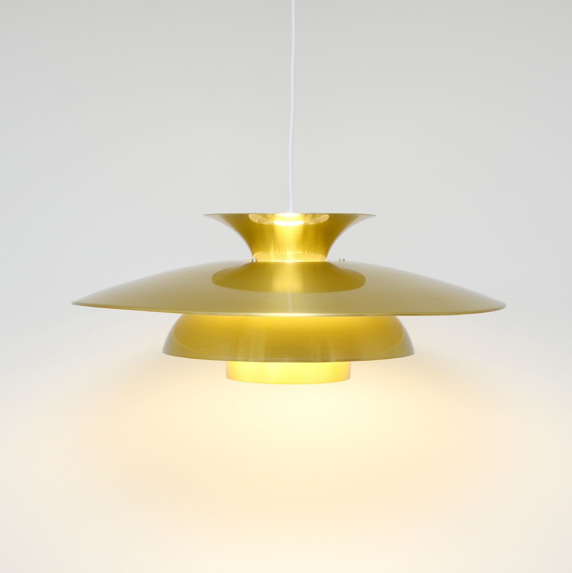 Scandinavian_Gold_Pendant_Lamp,_Denmark_1970s