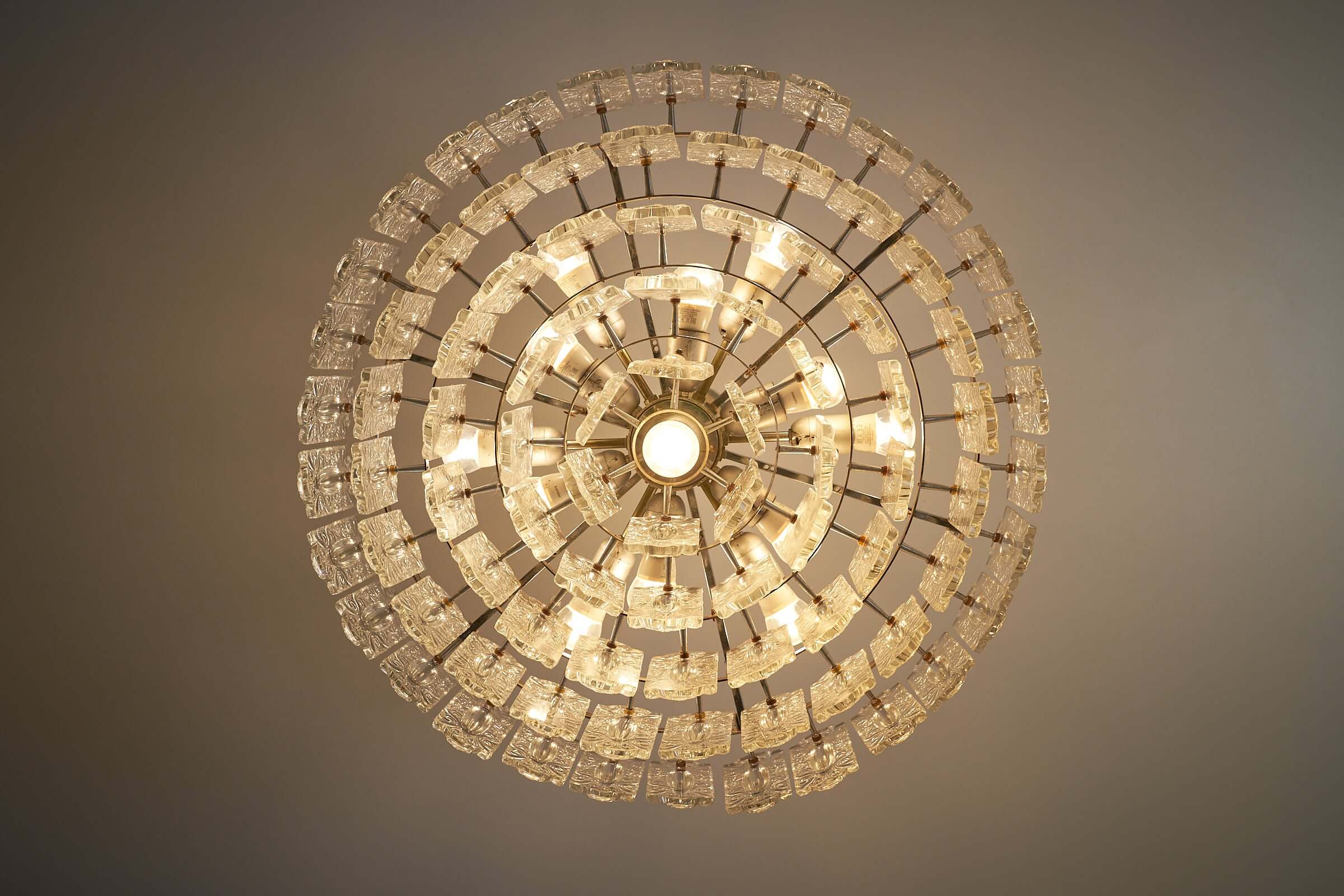 Large_MCM_Chandelier,_Crystal_Glass,_1960s,_Europe
