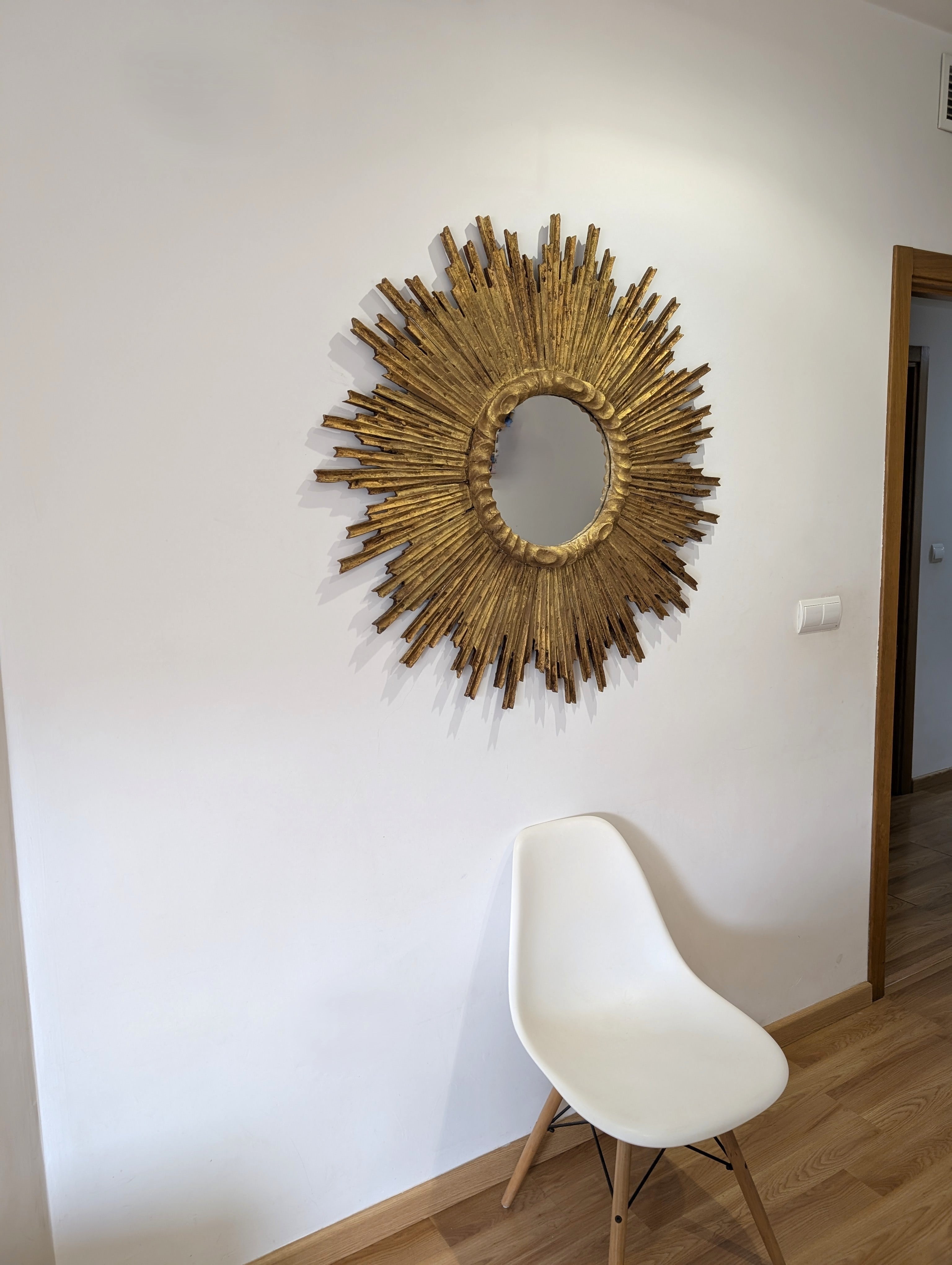 Large_Mid-Century_Gilt_Wood_Sunburst_Wall_Mirror,_Europe,_1950s