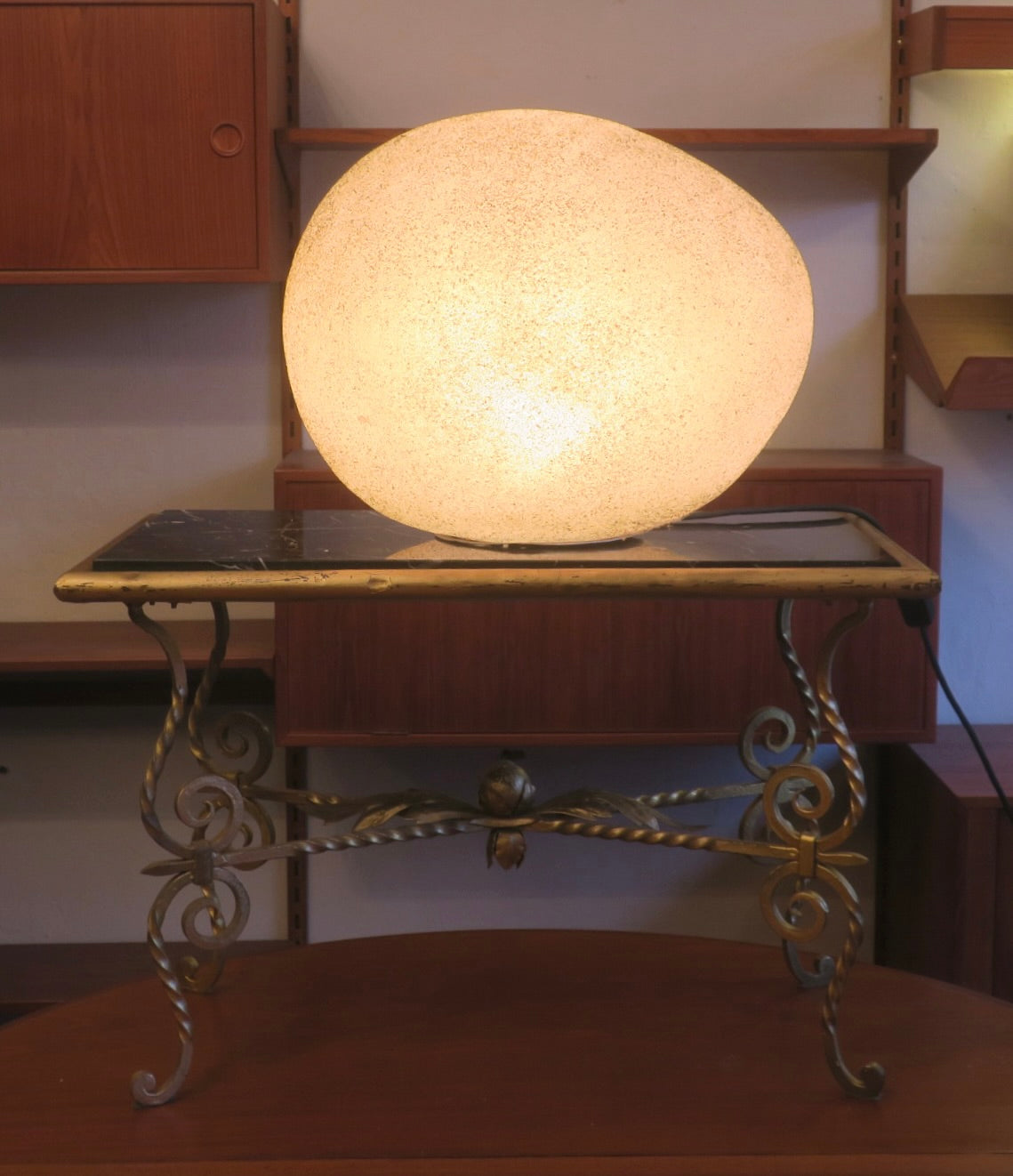 André_Cazenave_Moon_Rock_Fiberglass_Lamp,_Italy_1960s