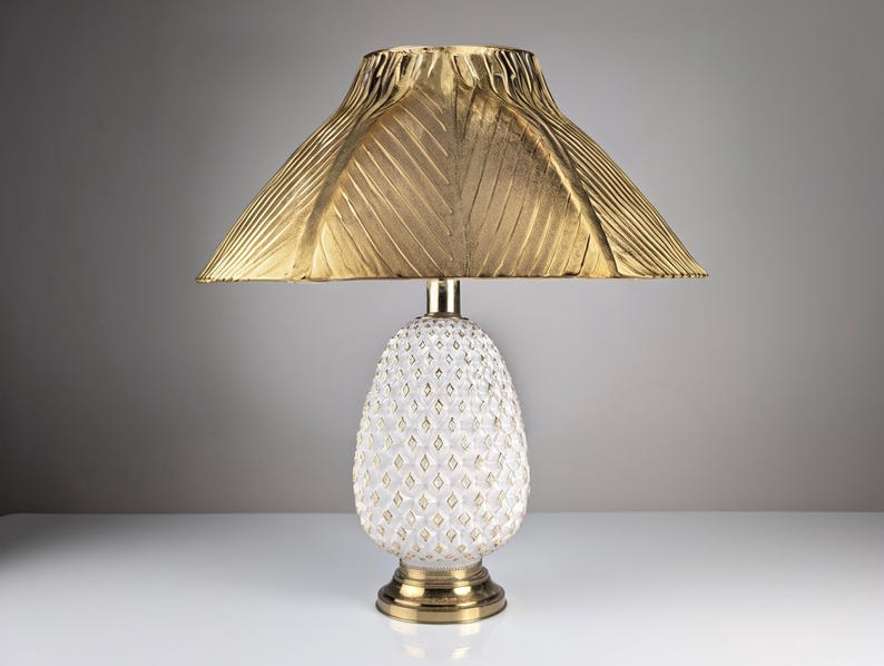 Large_Pineapple_Chandelier_in_Murano_Glass_and_Brass,_Italy_1970s
